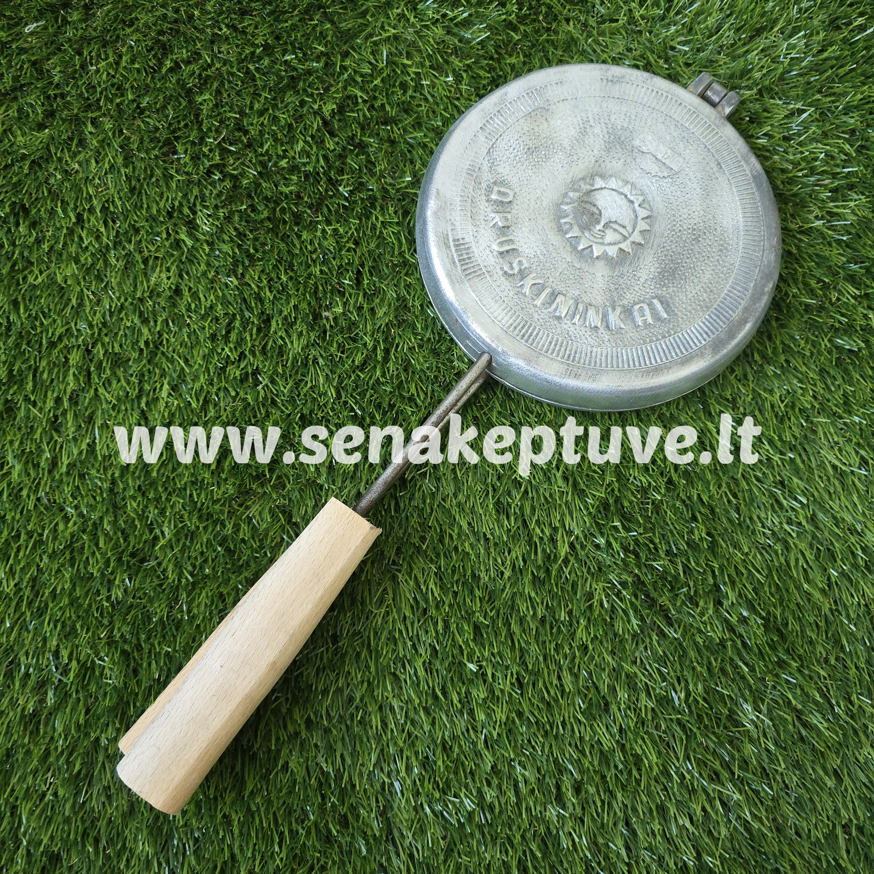 Senovinė gaidelių keptuvė