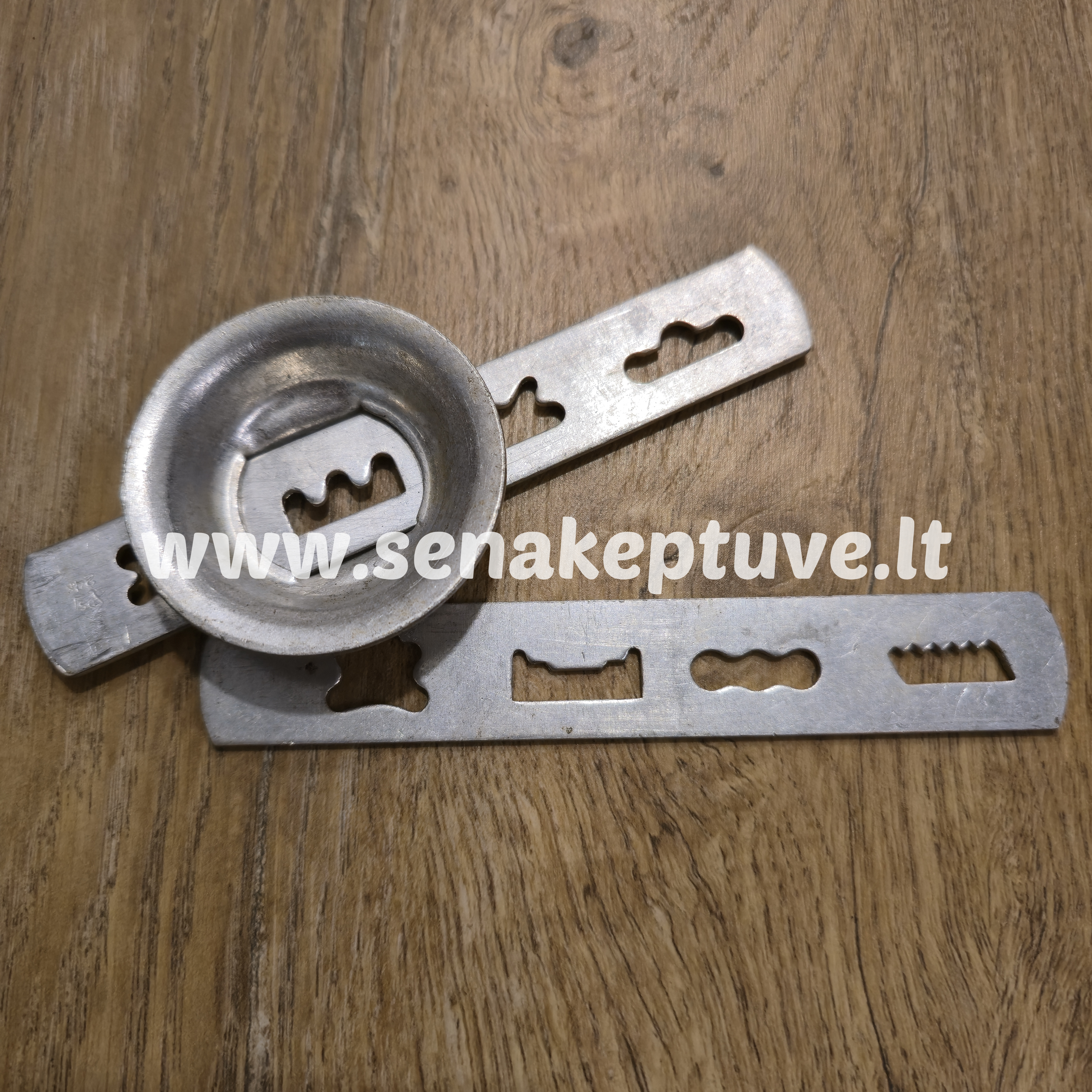 Senovinis priedas mėsmalei su 2 juostelėmis