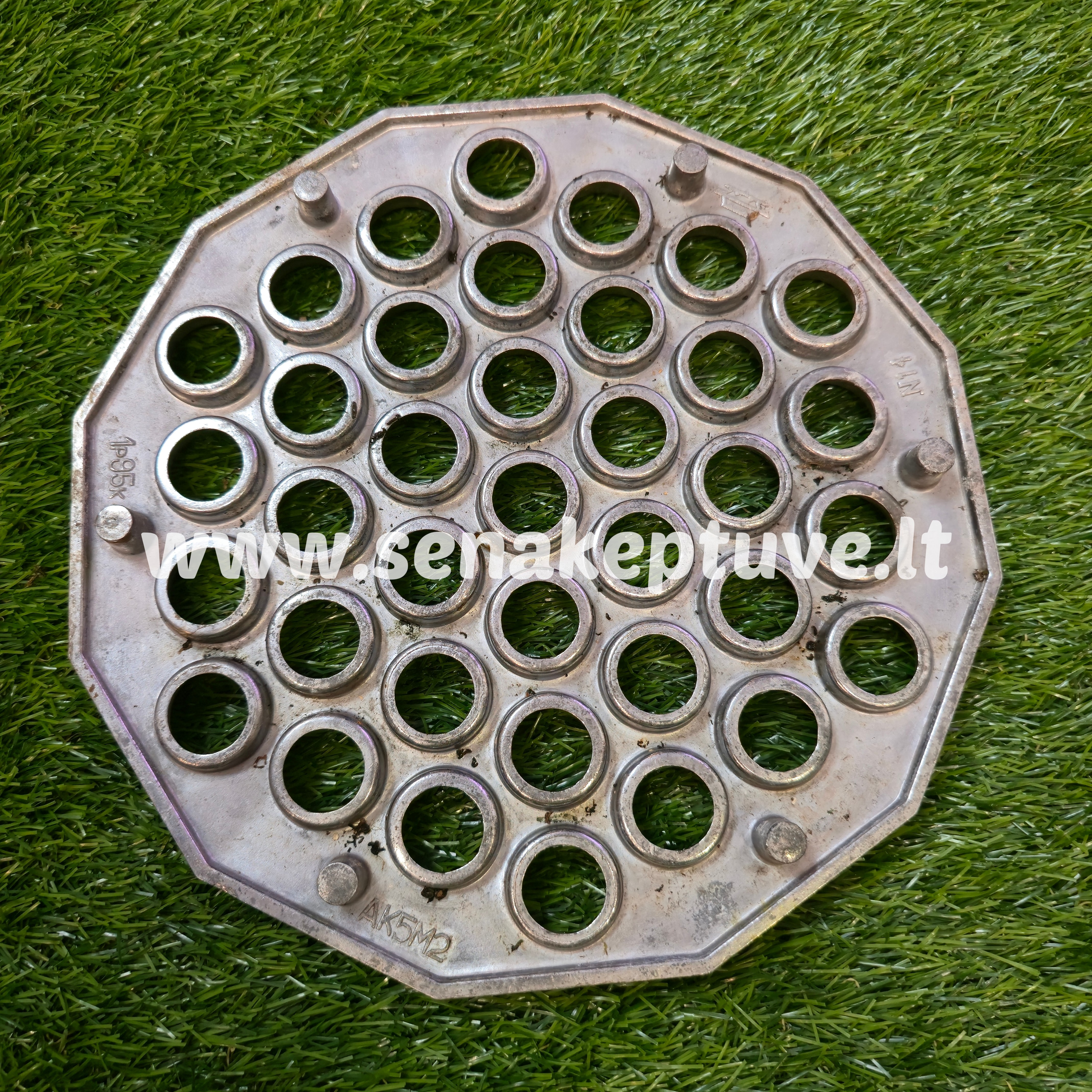 Senovinė koldūnų kepimo forma