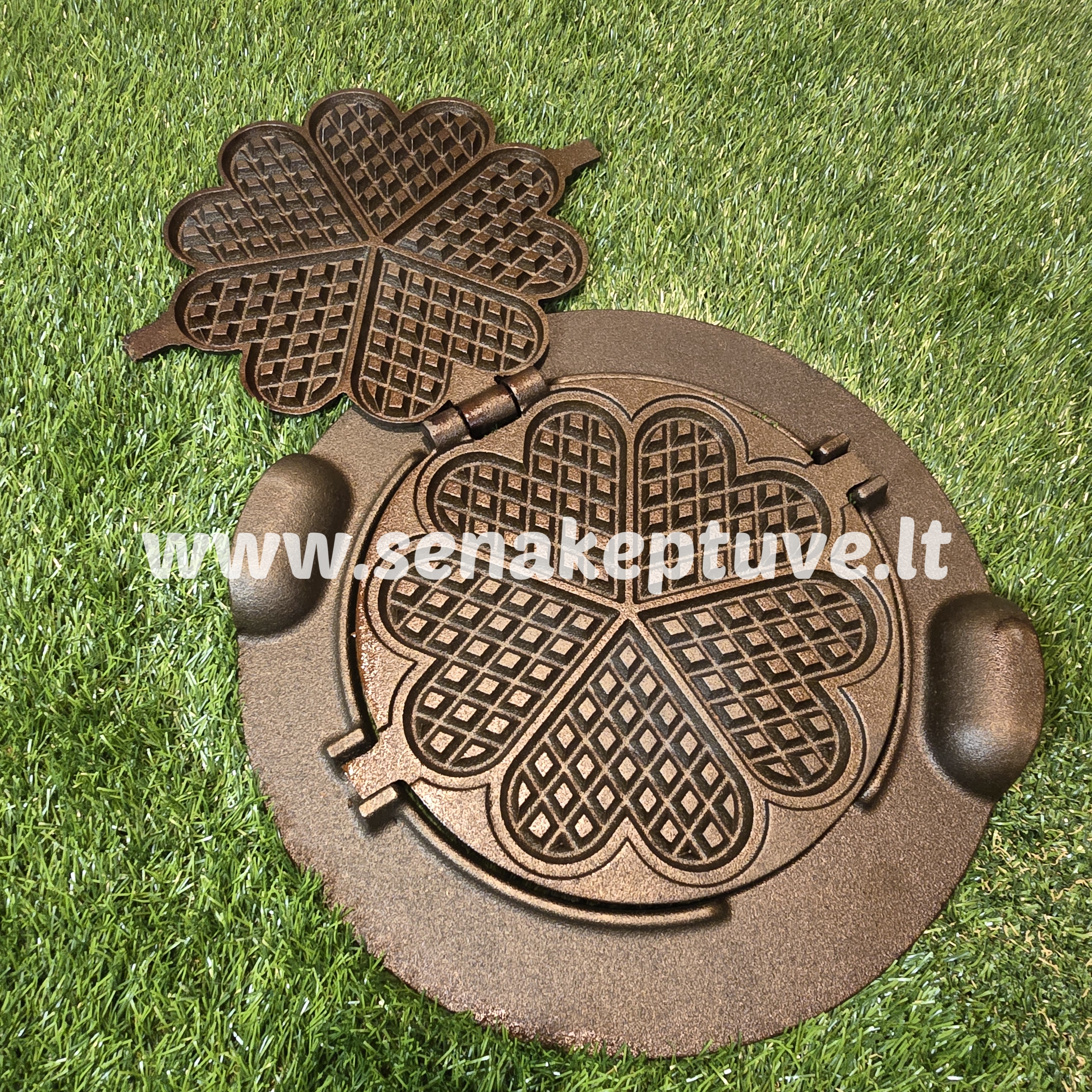 Lietuviška šiuolaikinė ketaus vartoma čirvinių blynų keptuvė su žiedu