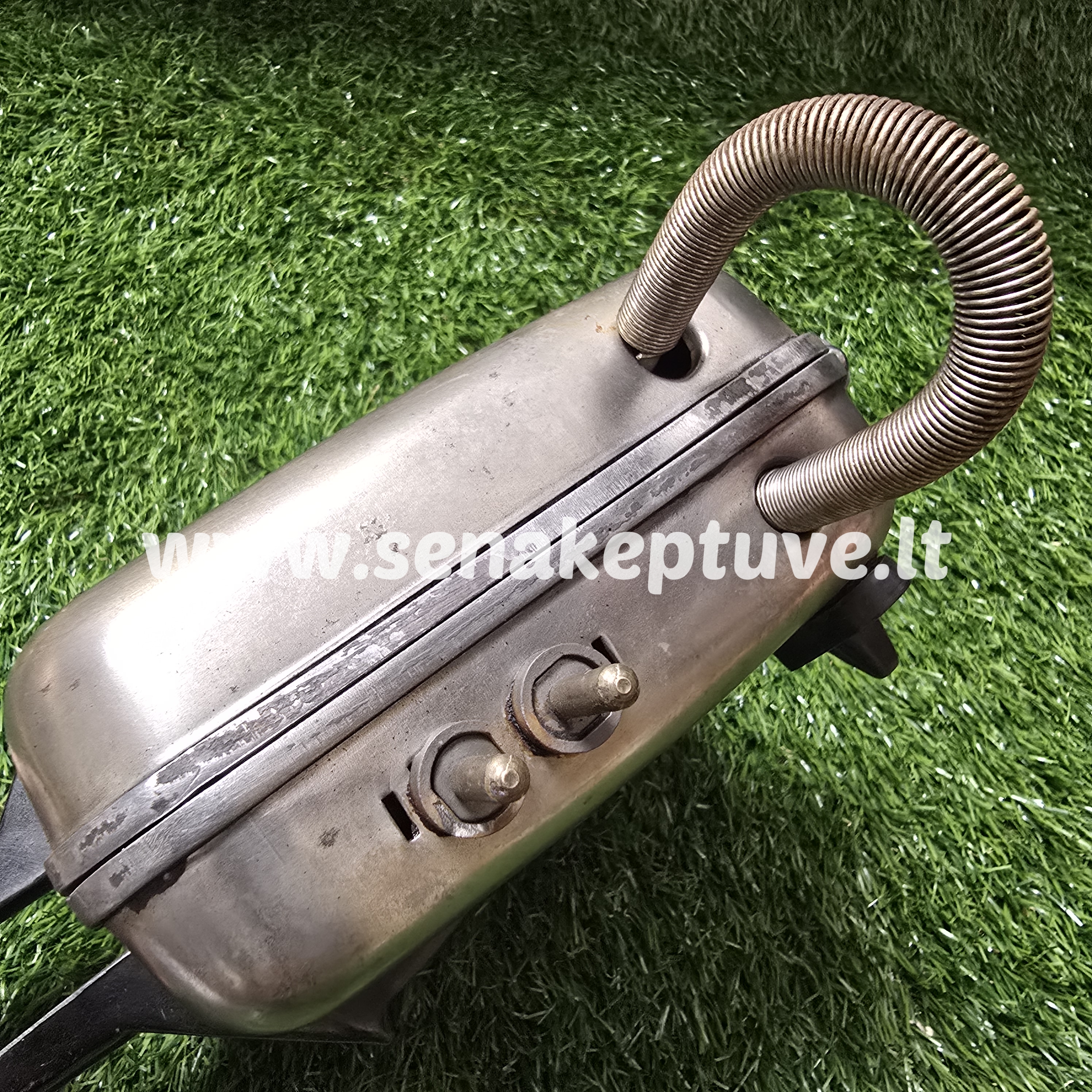 Senovinė elektrinė vaflinė su laidu (nukritusi laido skardelė)