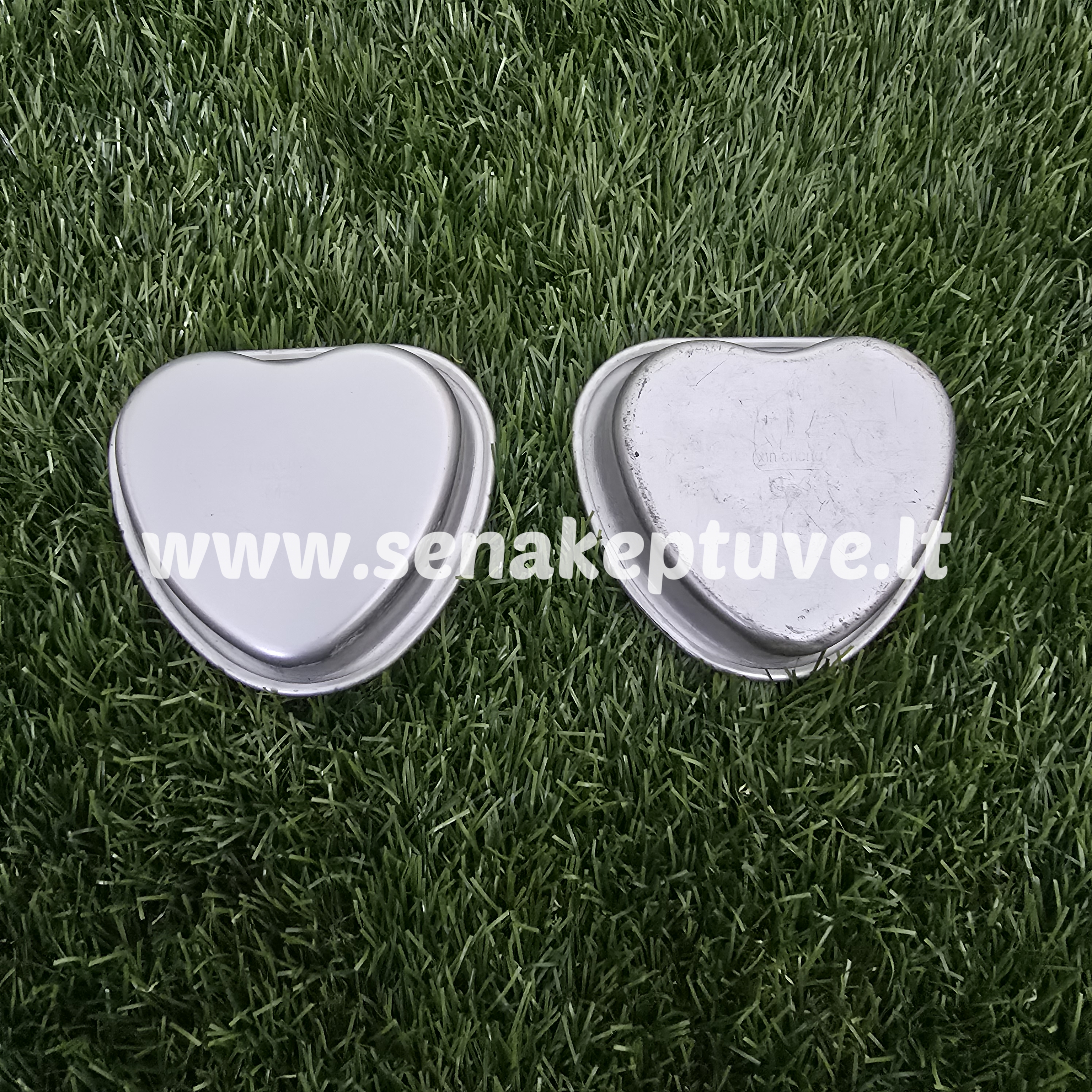 Senovinės kepimo formelės - krepšeliai širdelės