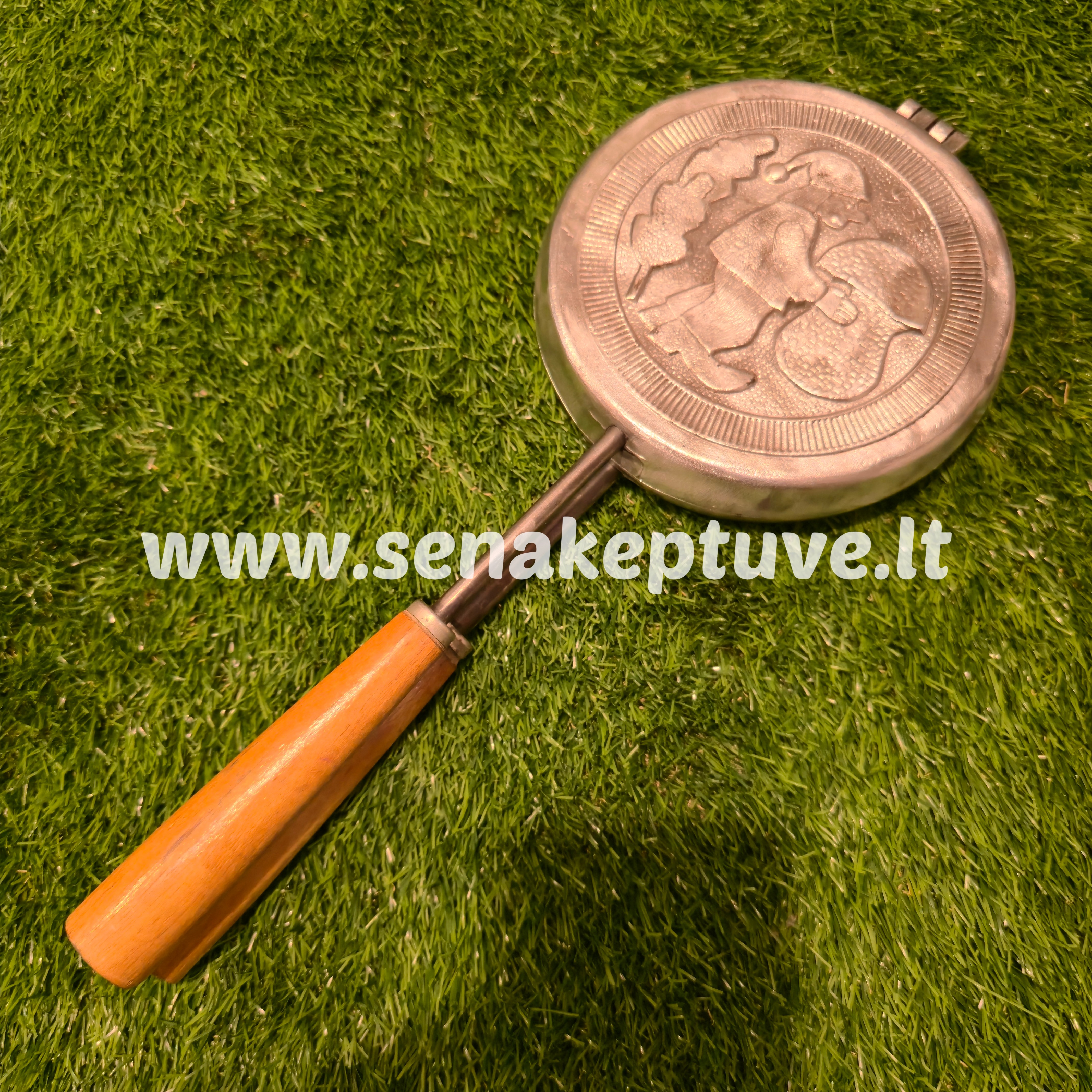 Senovinė grybukų keptuvė