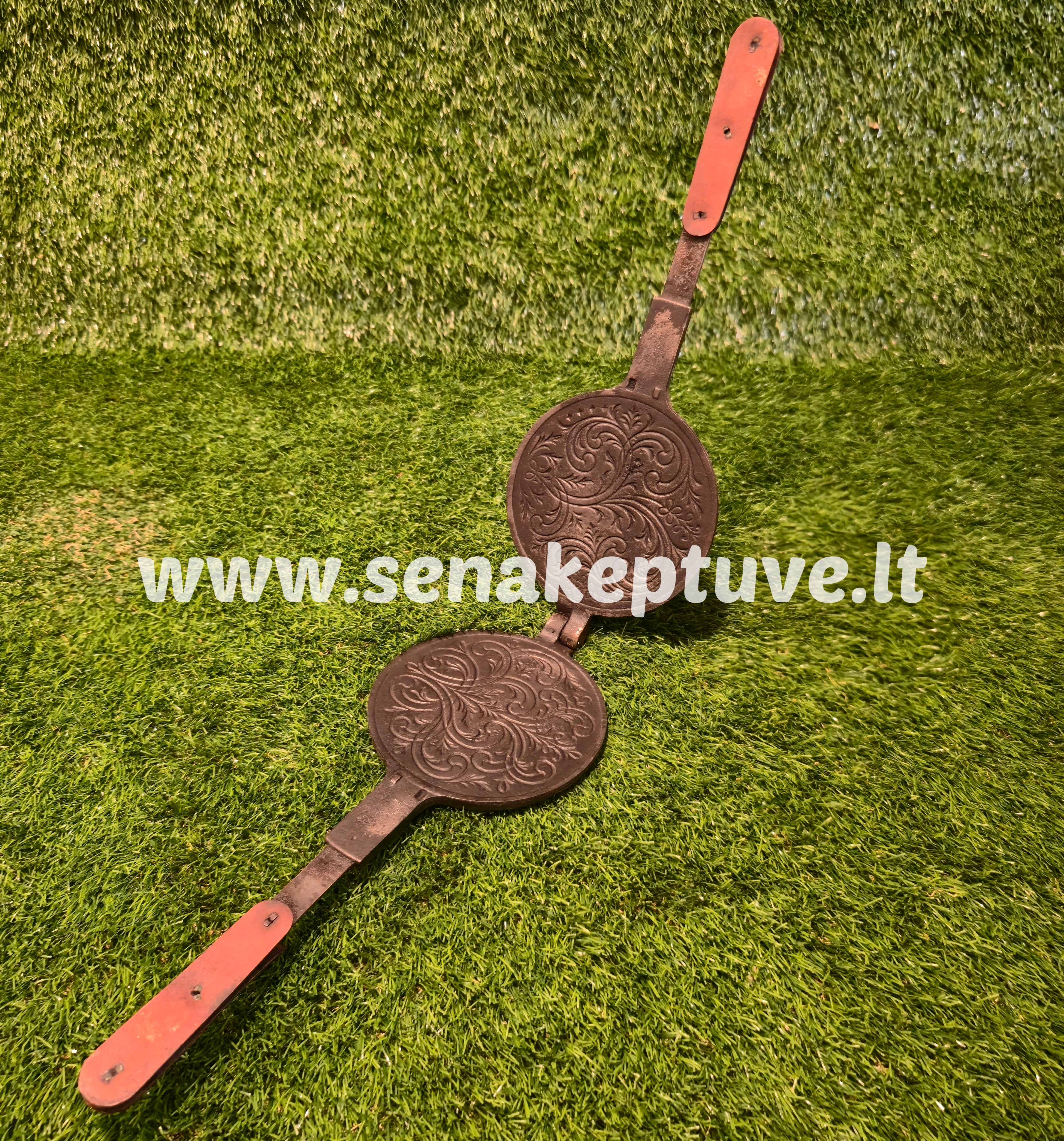 Senovinė ketaus plonų vaflių keptuvė