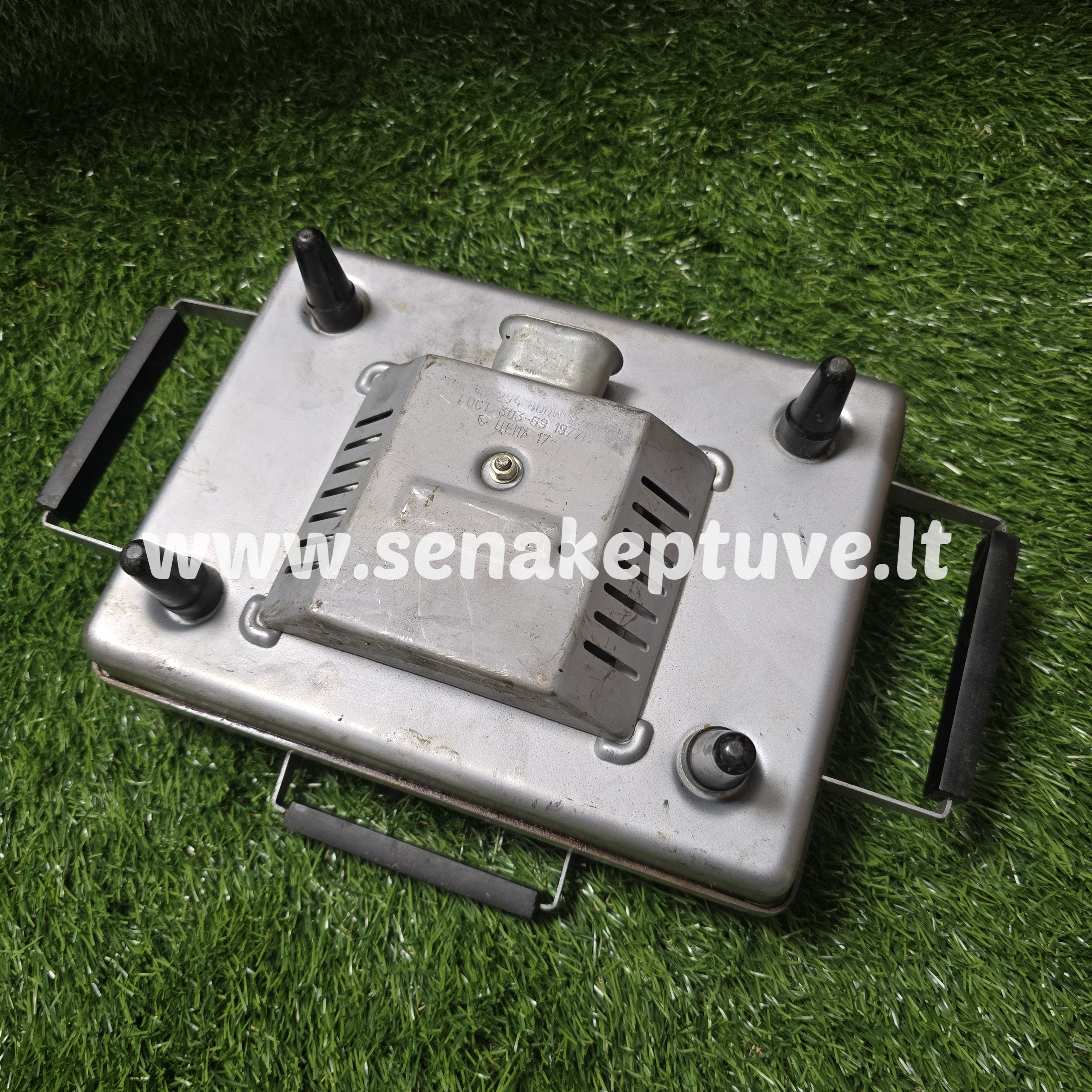 Senovinė elektrinė vaflinė su laidu ploniems vafliams