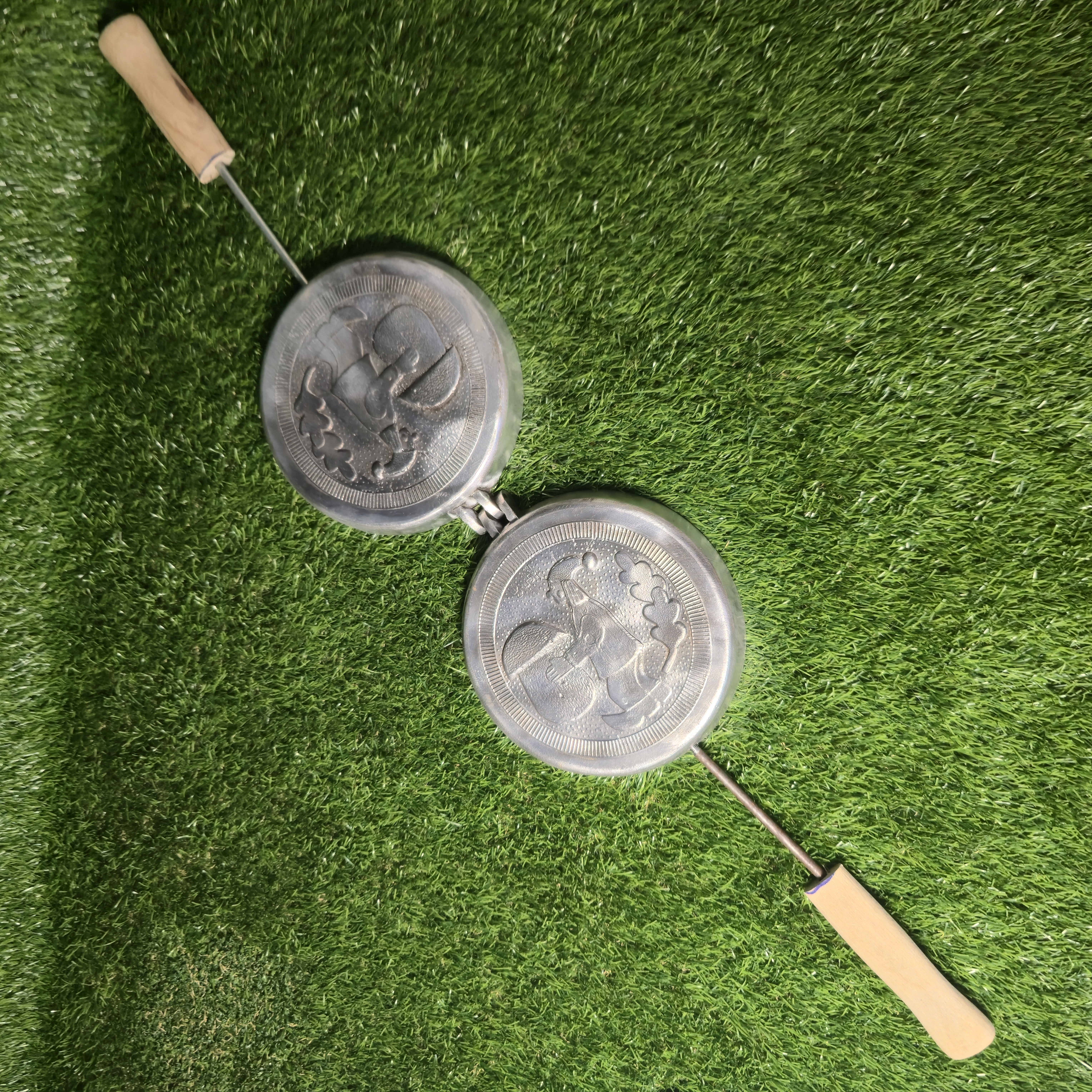 Senovinė grybukų keptuvė