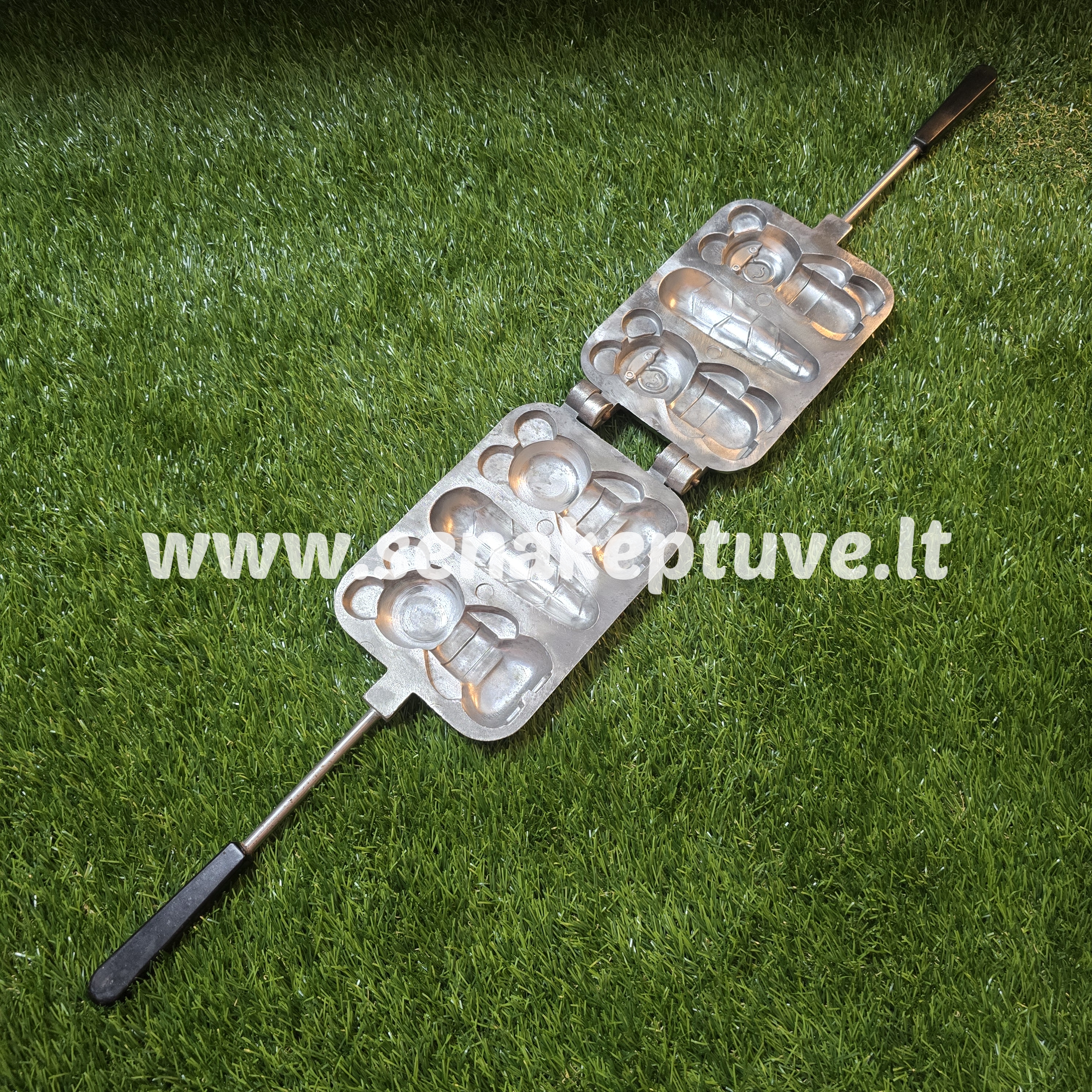 Senovinė meškučių keptuvė