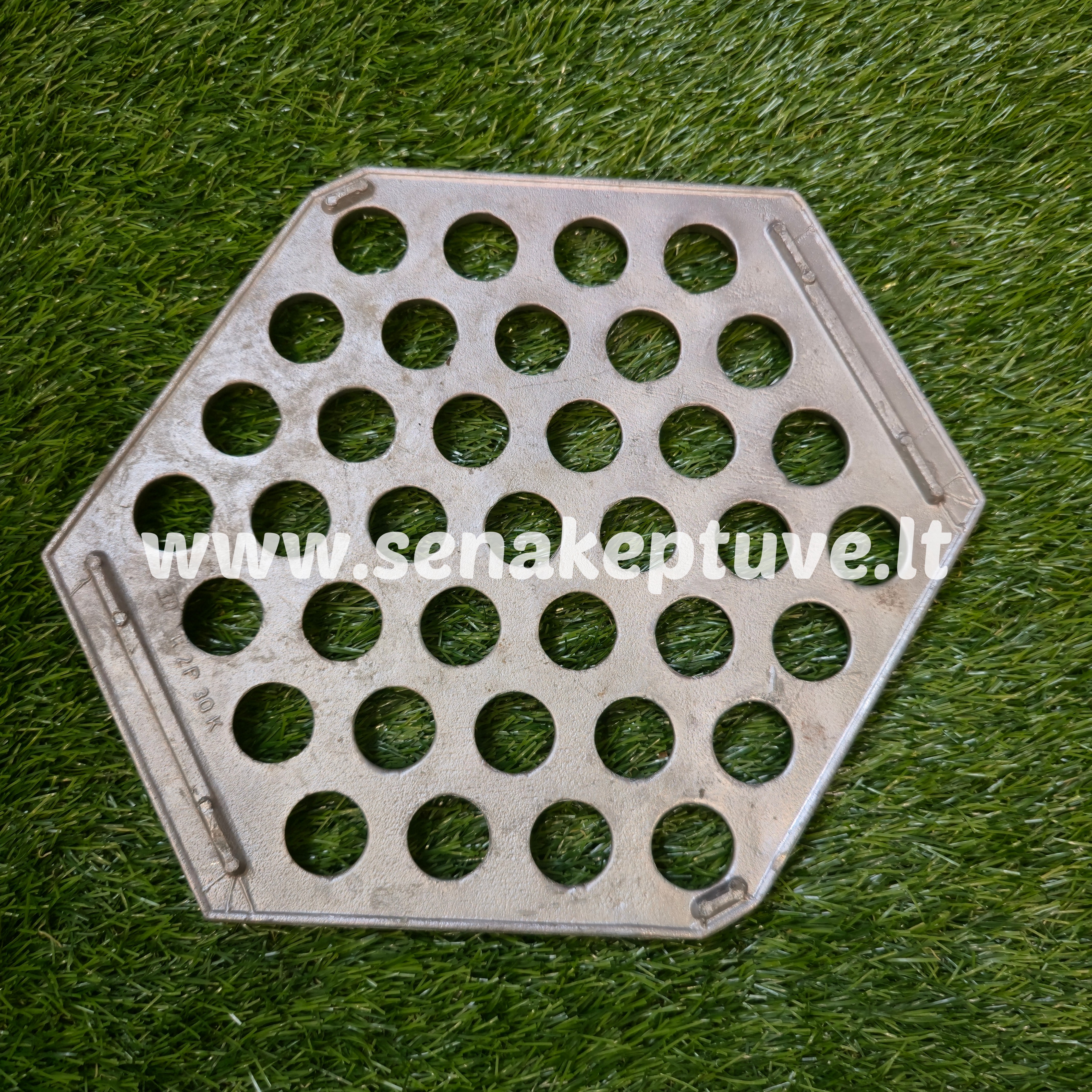 Senovinė koldūnų kepimo forma