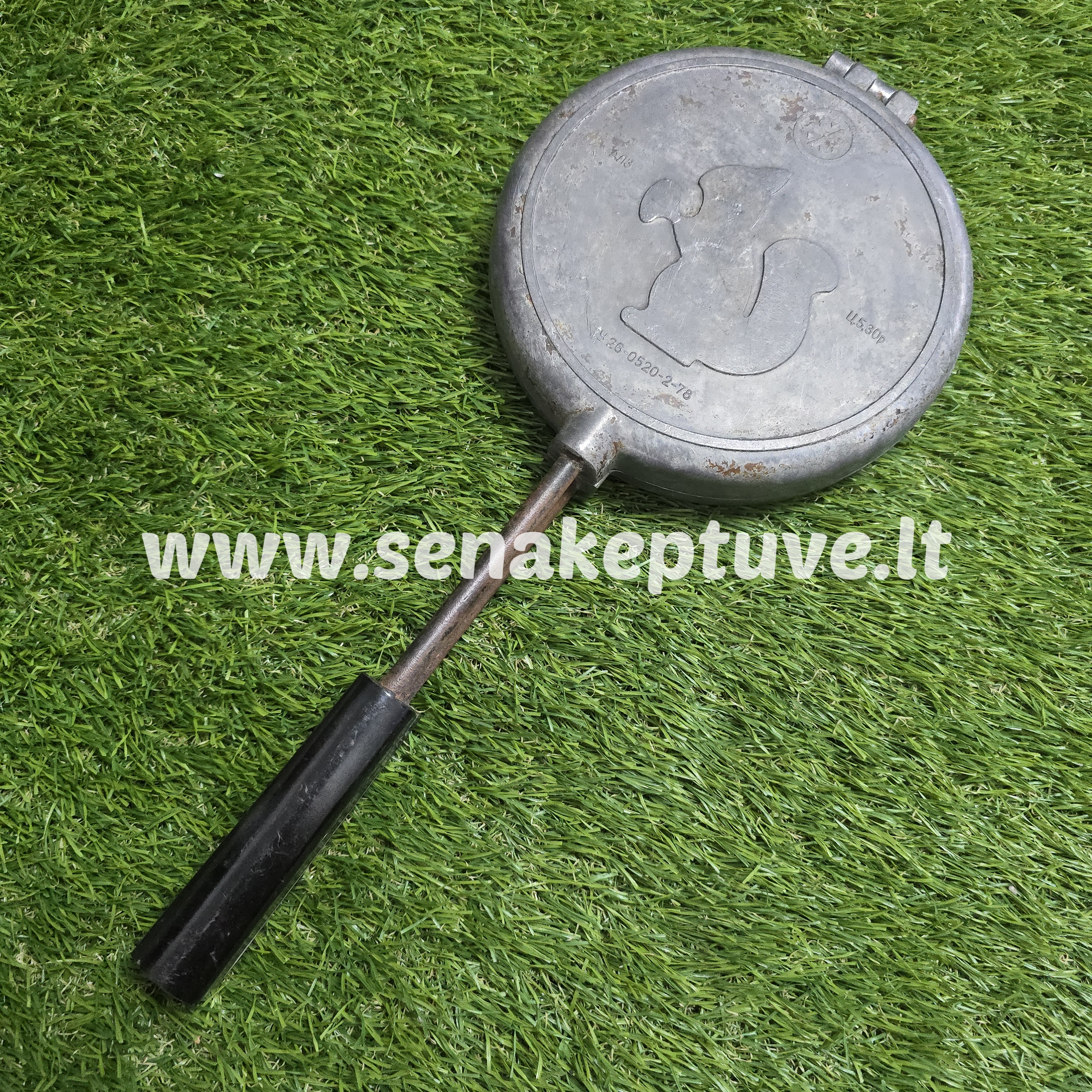 Senovinė asorti (2 voveraitės ir 3 grybukai) keptuvė