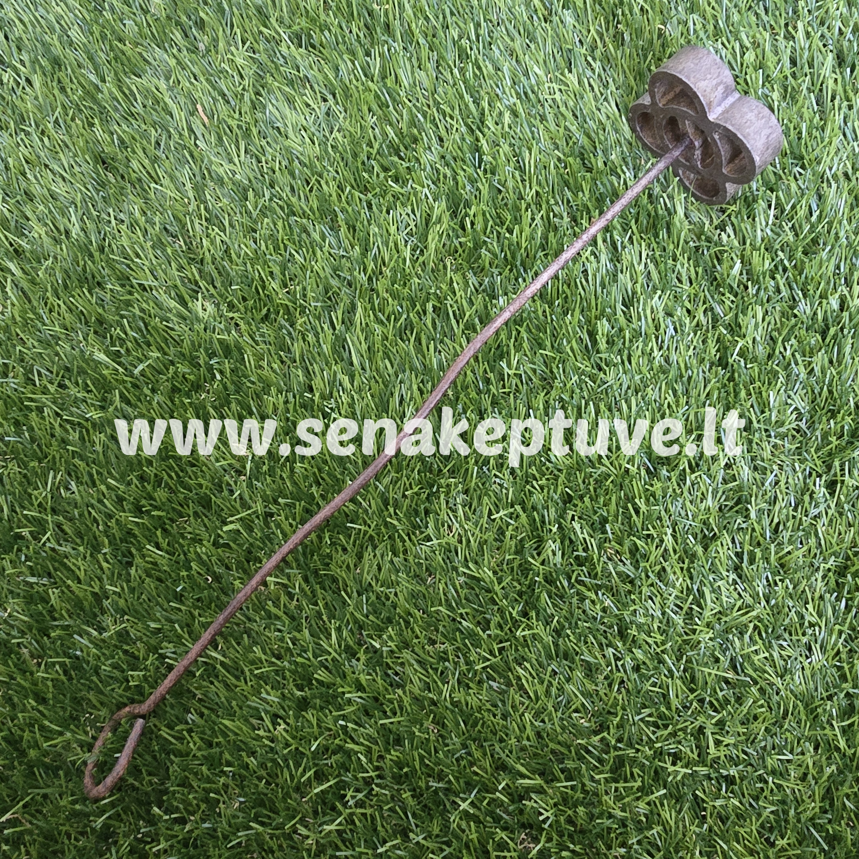 Senovinė žagarėlių formelė su koteliu