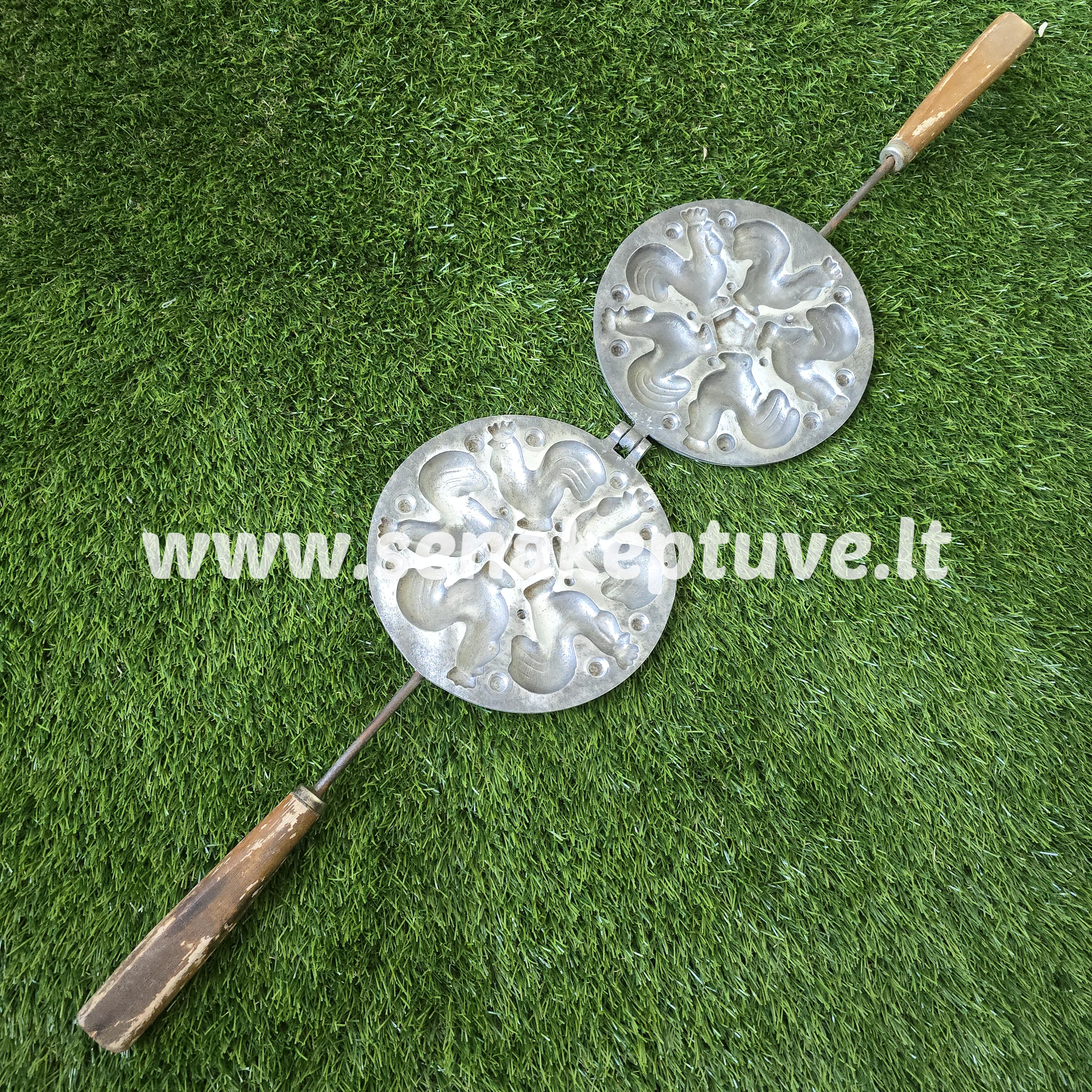 Senovinė gaidelių keptuvė