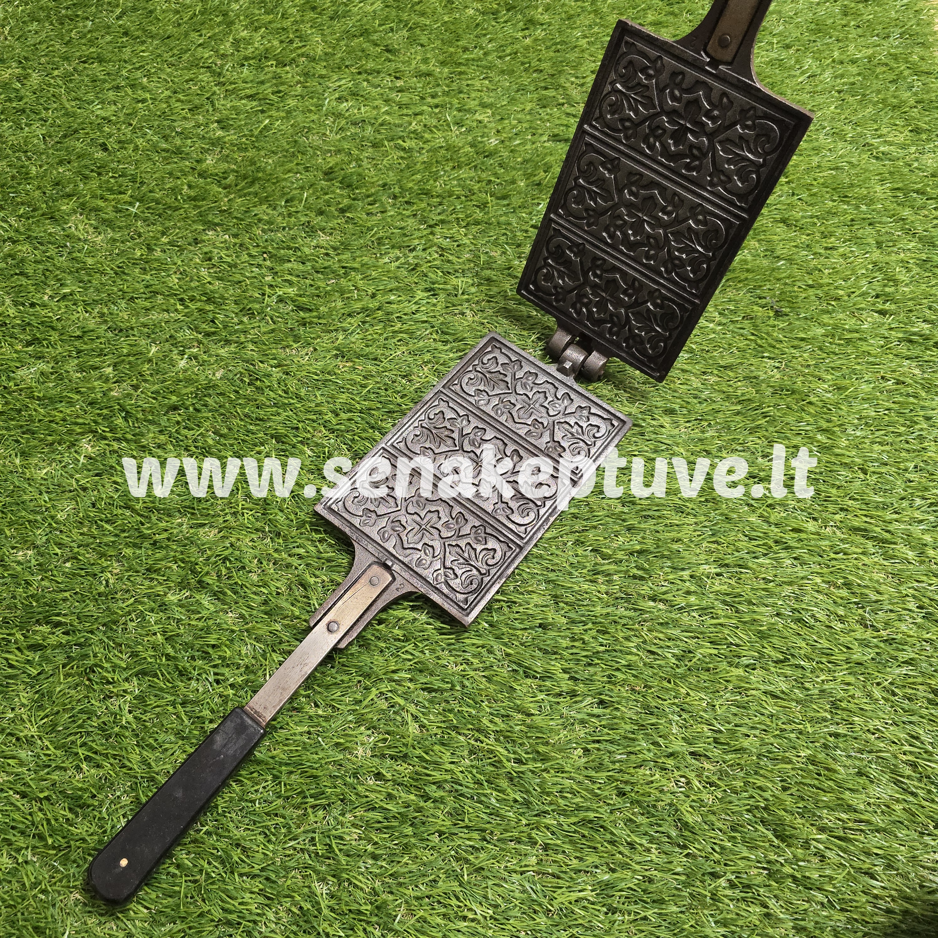 Senovinė ketaus plonų vaflių keptuvė