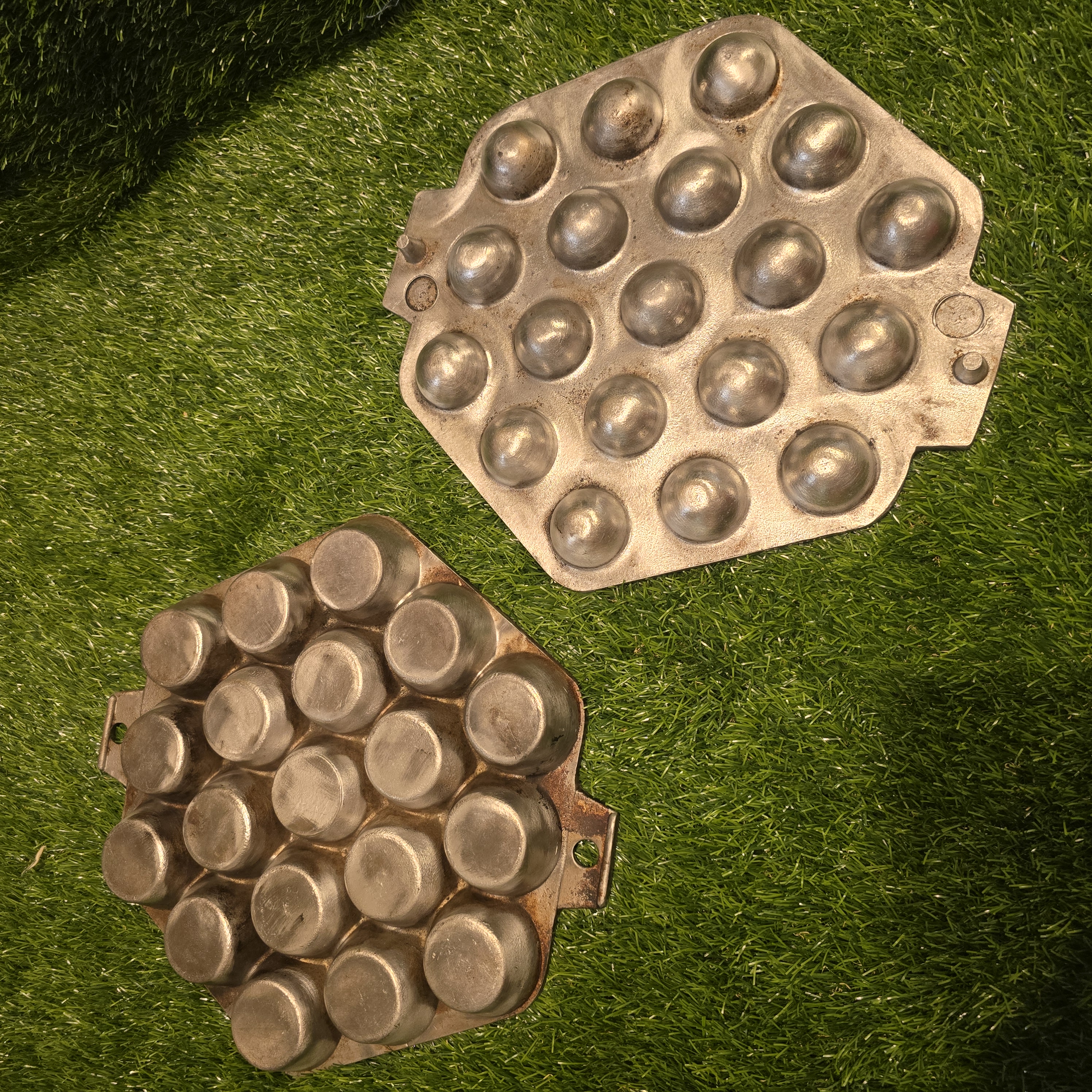 Krepšelių kepimo forma su dangčiu