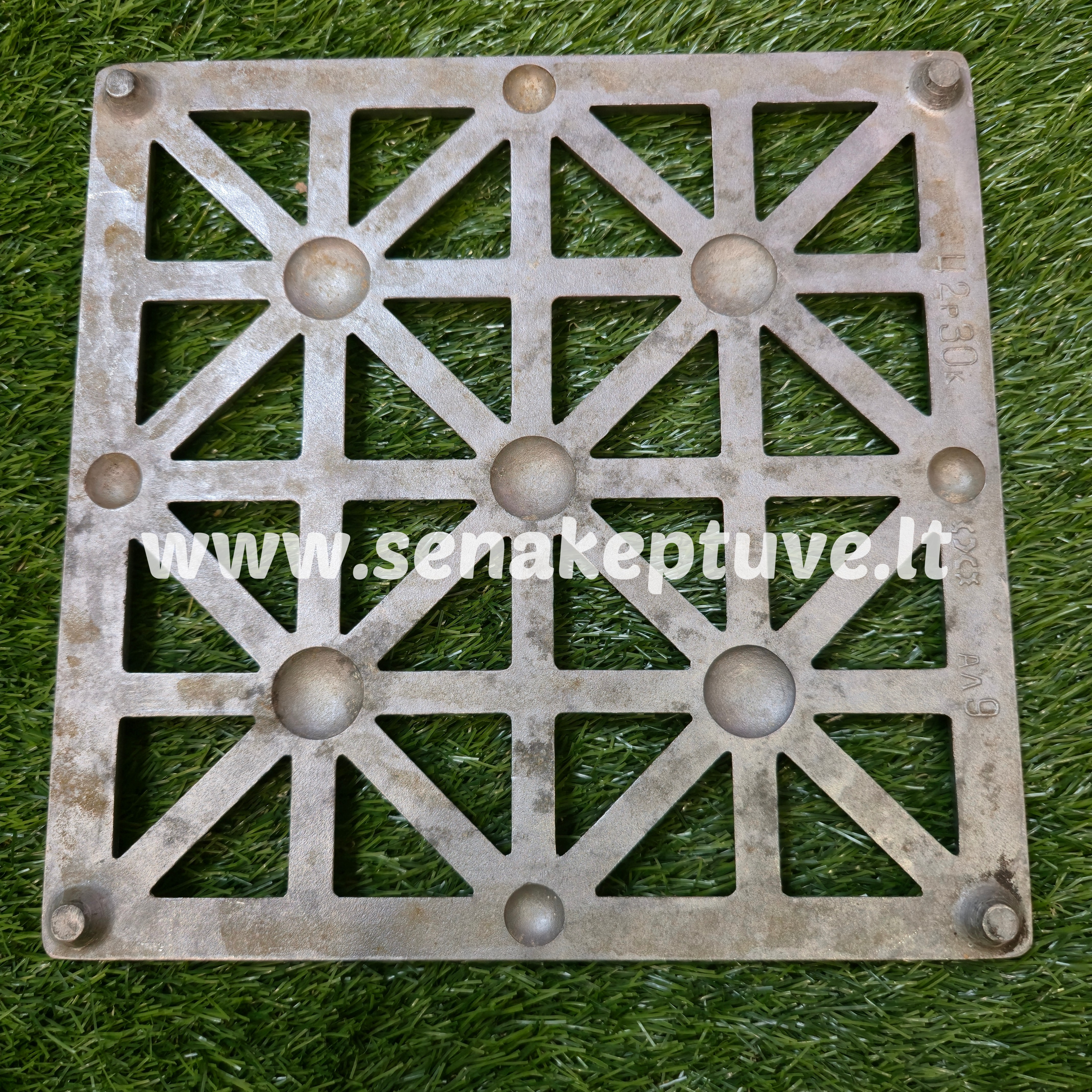 Senovinė koldūnų kepimo forma