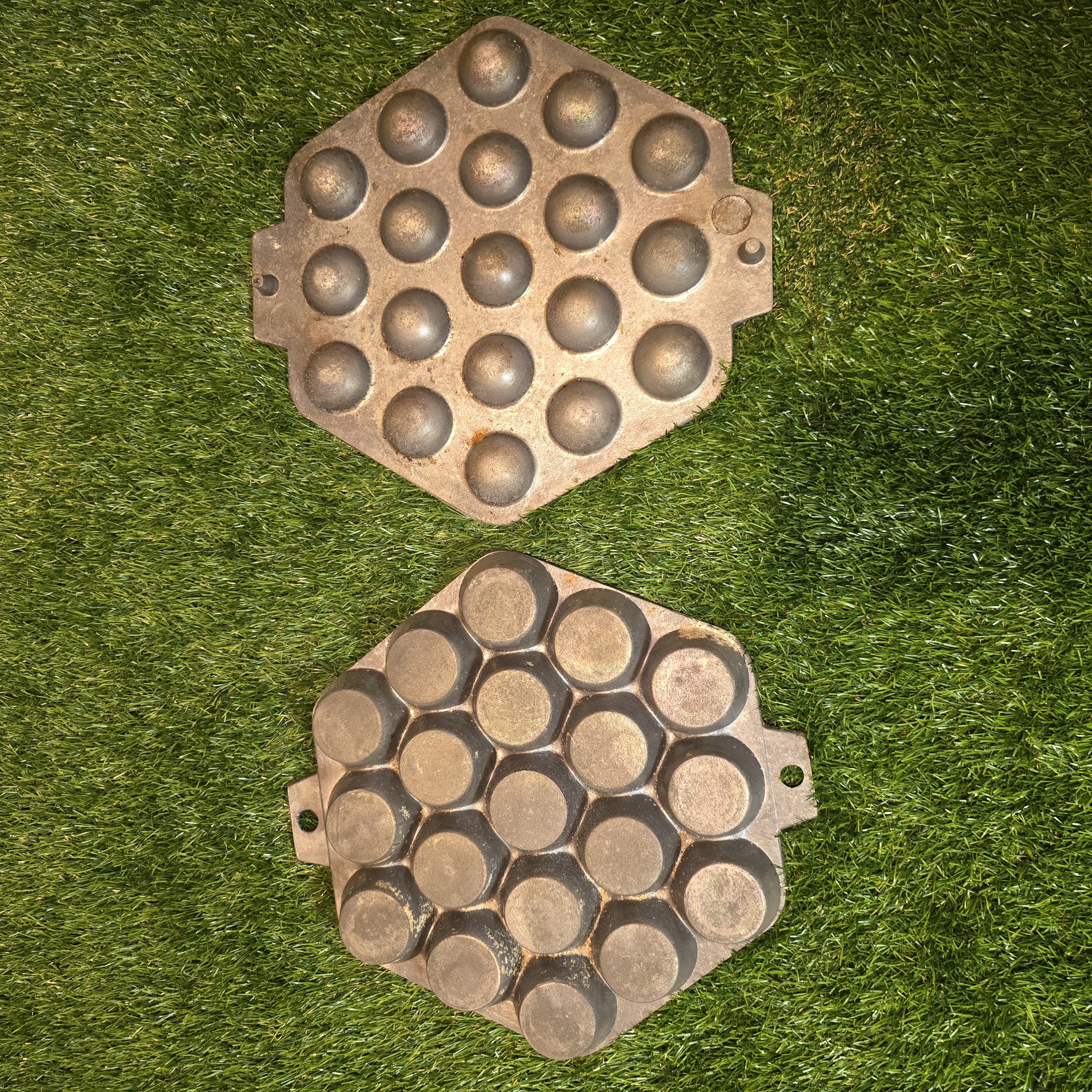 Krepšelių kepimo forma su dangčiu