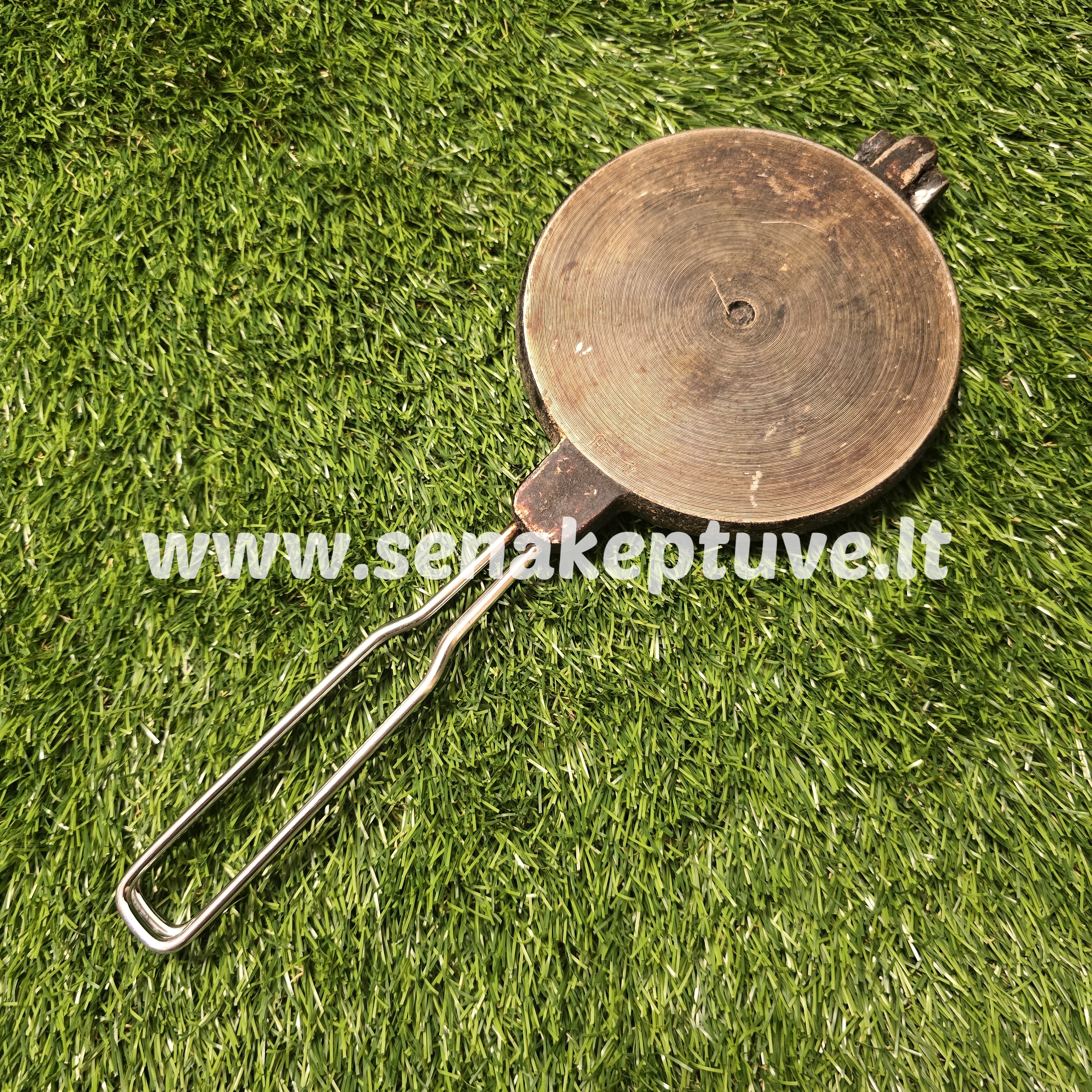 Senovinė plonų vaflių keptuvė