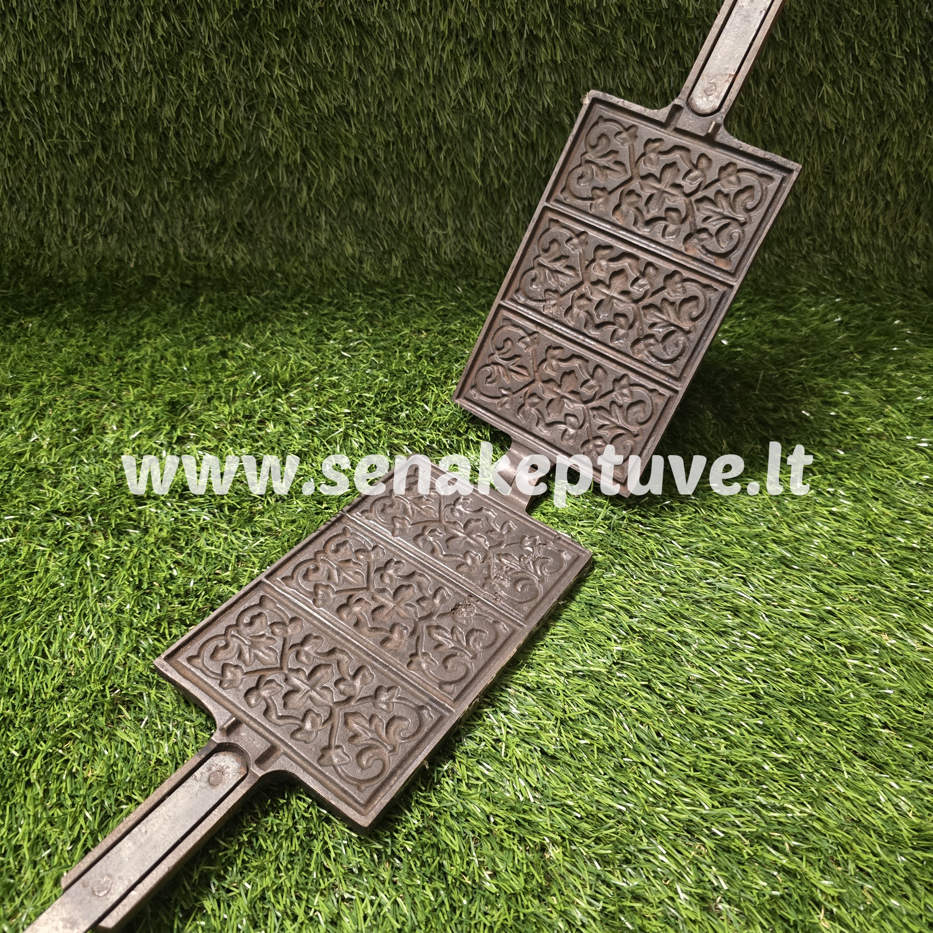 Senovinė ketaus plonų vaflių keptuvė