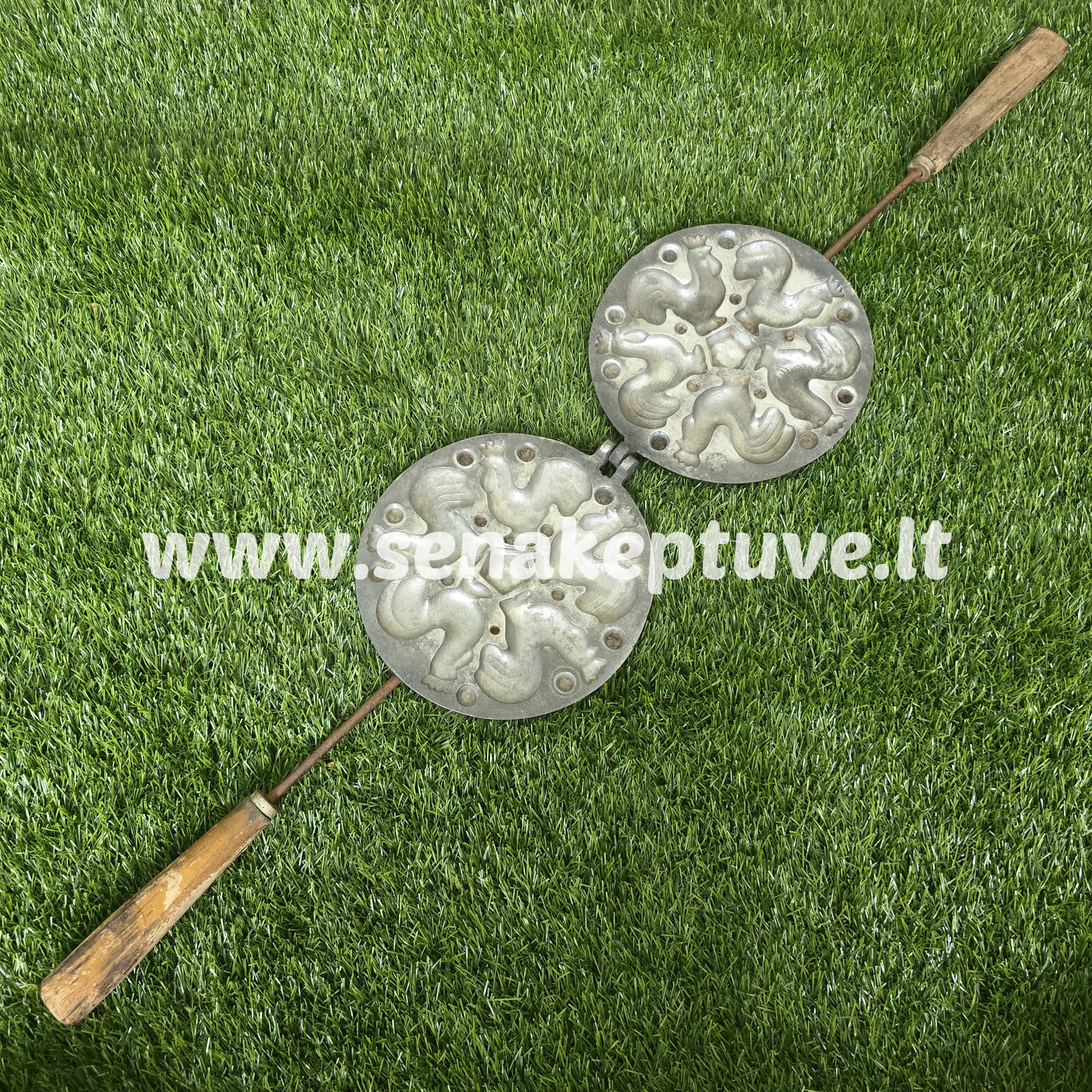 Senovinė gaidelių keptuvė