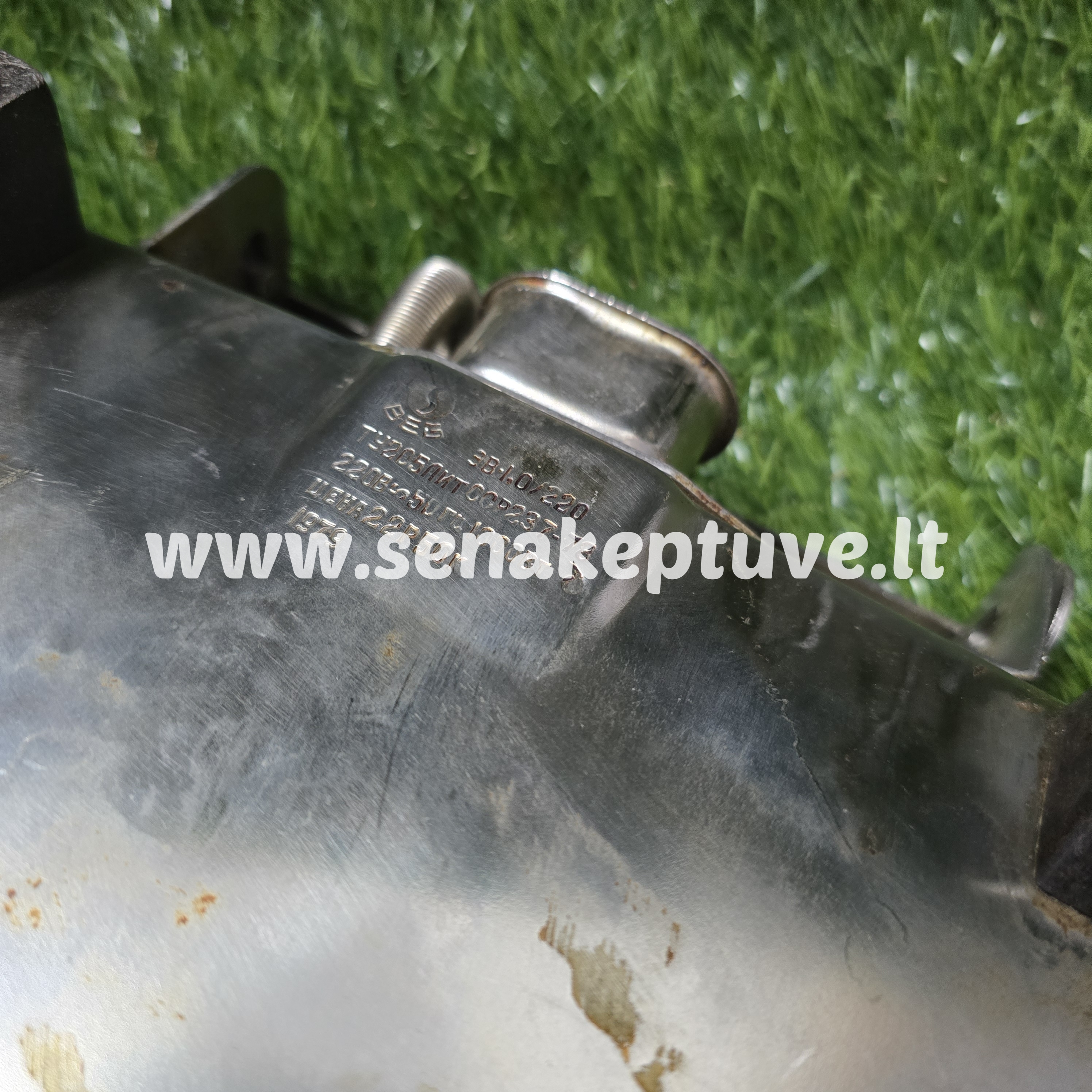 Senovinė elektrinė vaflinė su laidu