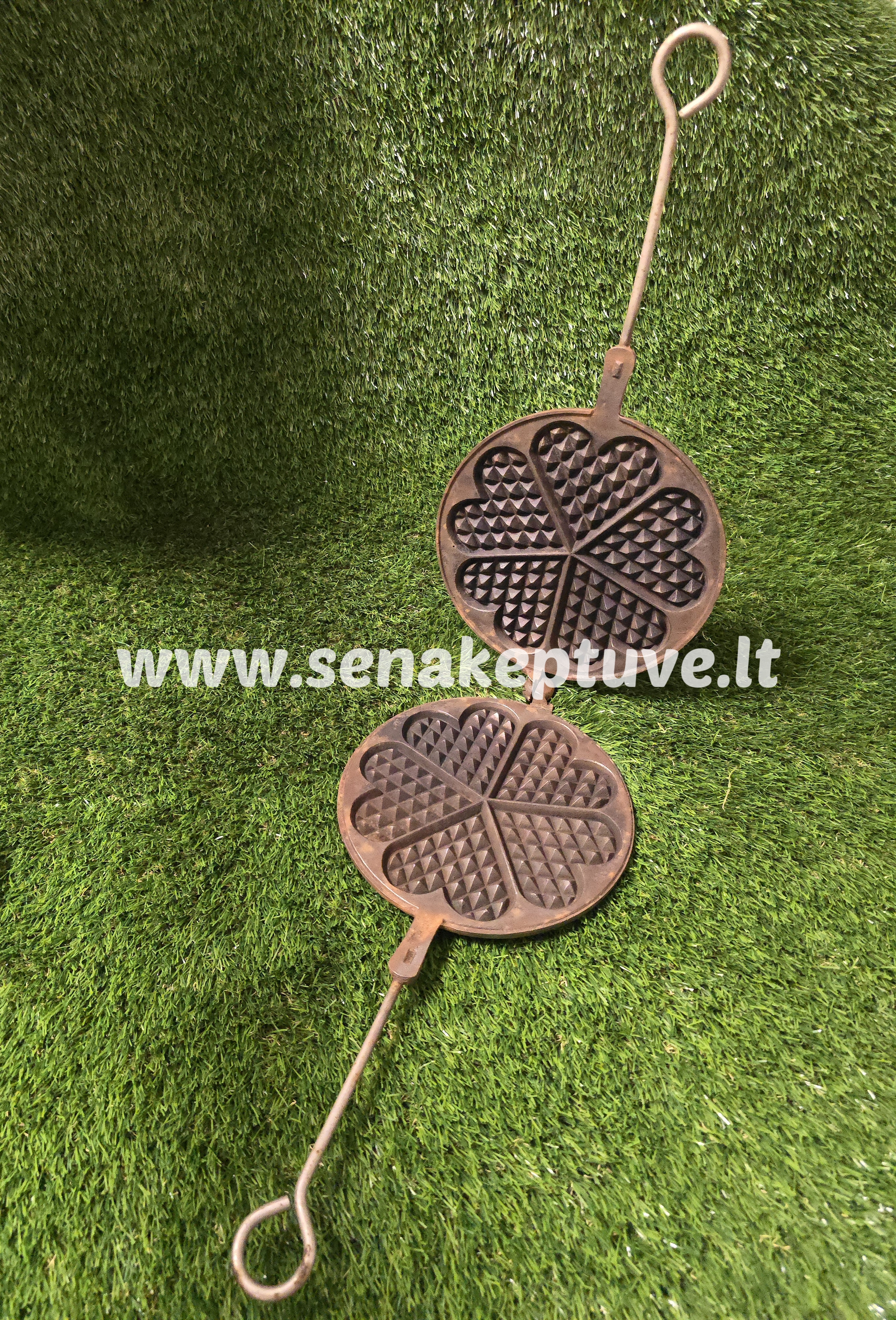 Senovinė ketaus čirvinių blynų keptuvė