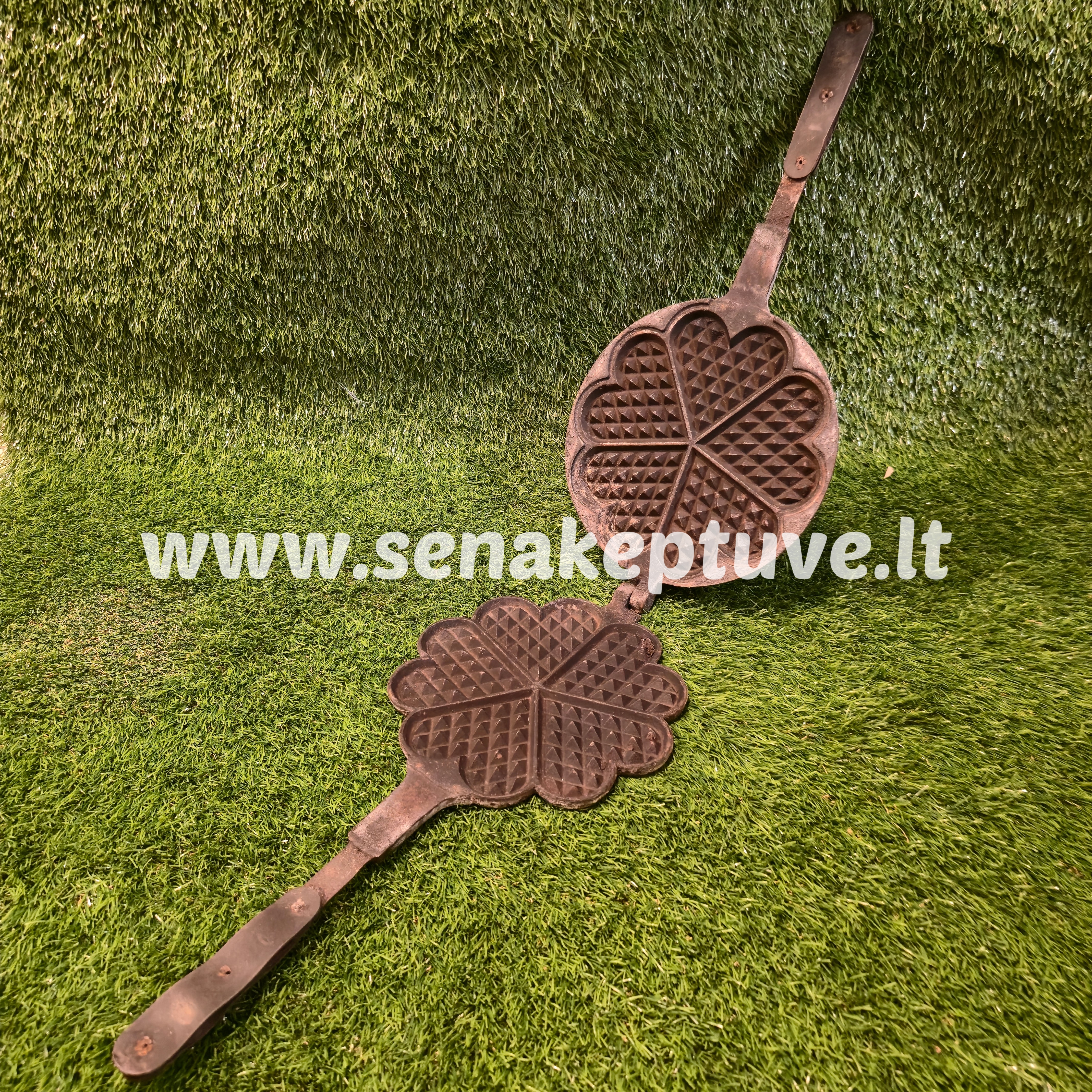 Senovinė ketaus čirvinių blynų keptuvė