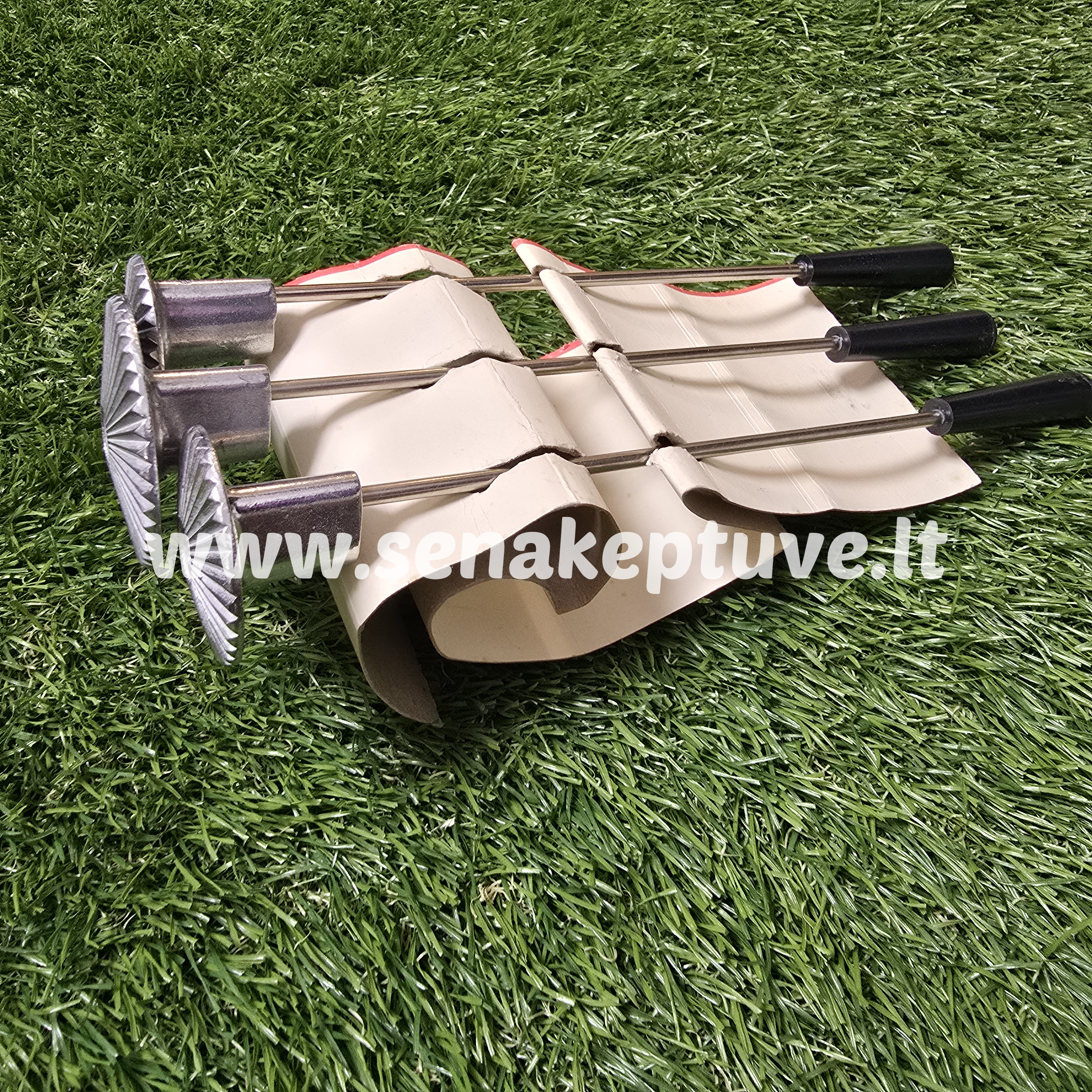 Senovinių žagarėlių formelių komplektas