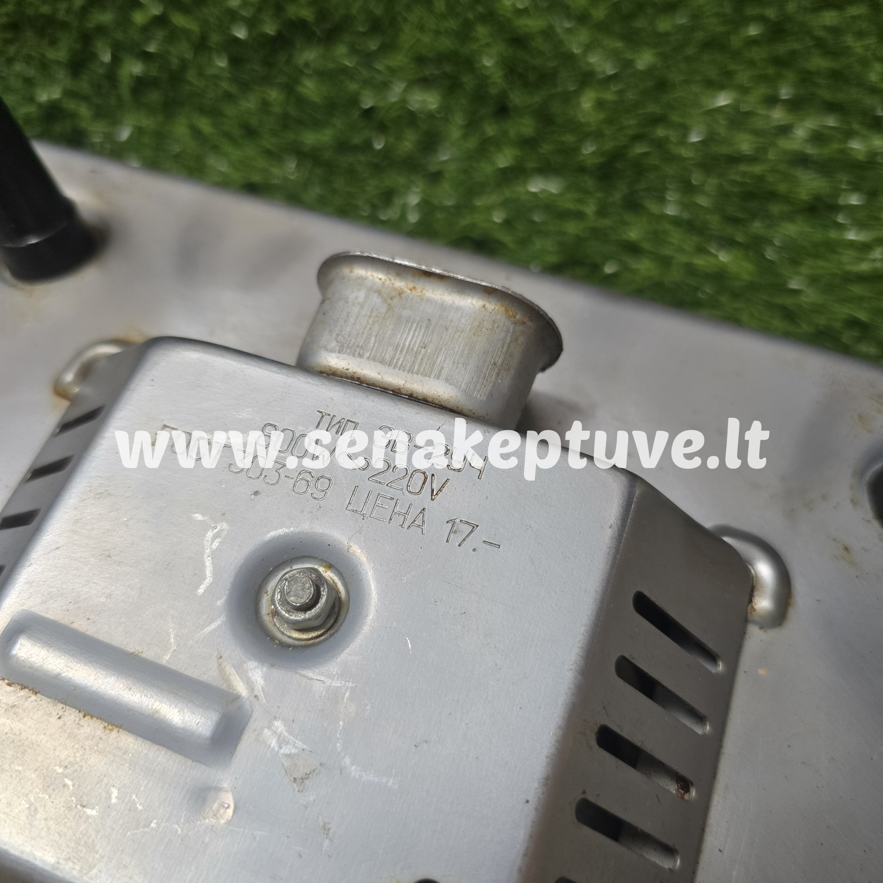 Senovinė elektrinė vaflinė su laidu ploniems vafliams