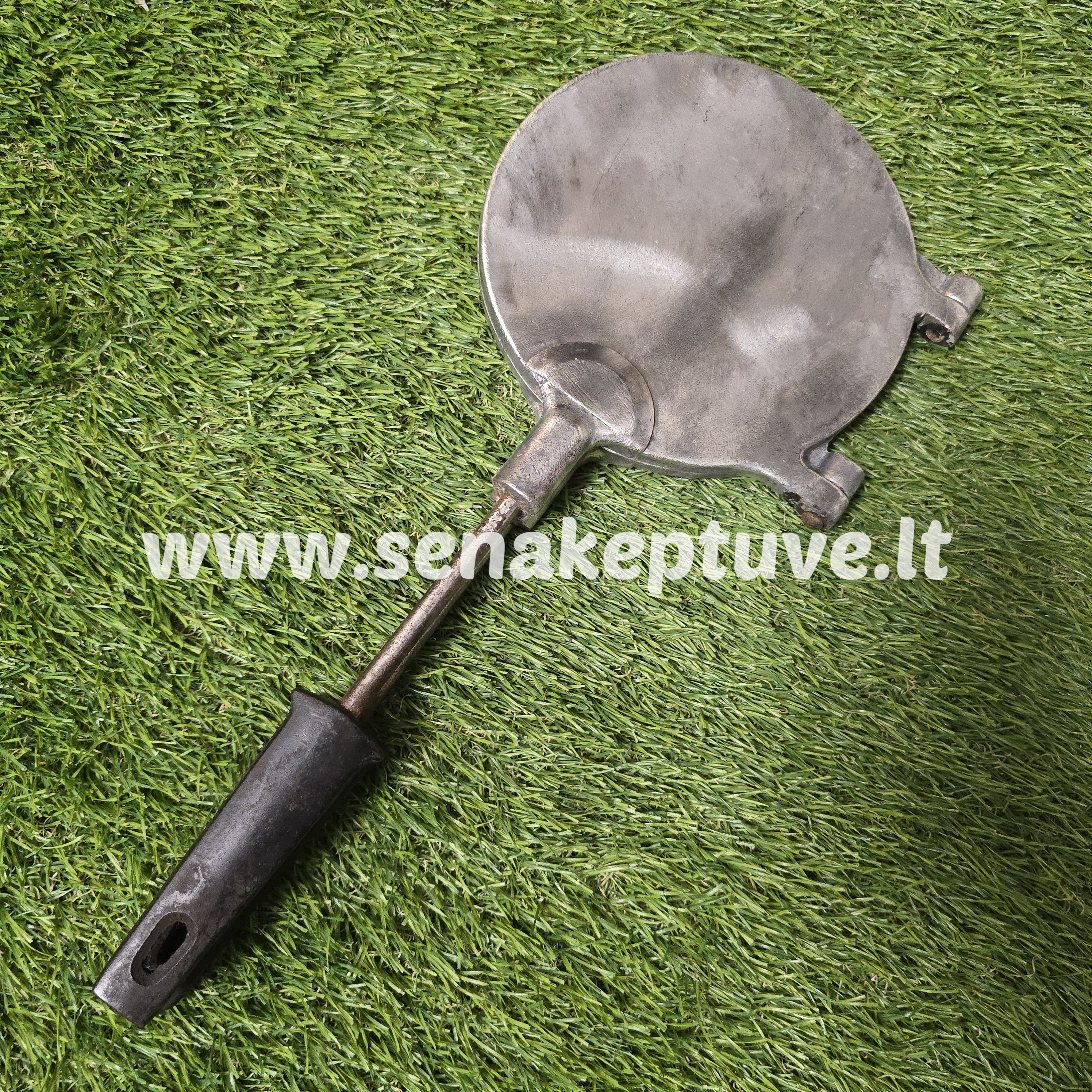 Senovinė blynų keptuvė