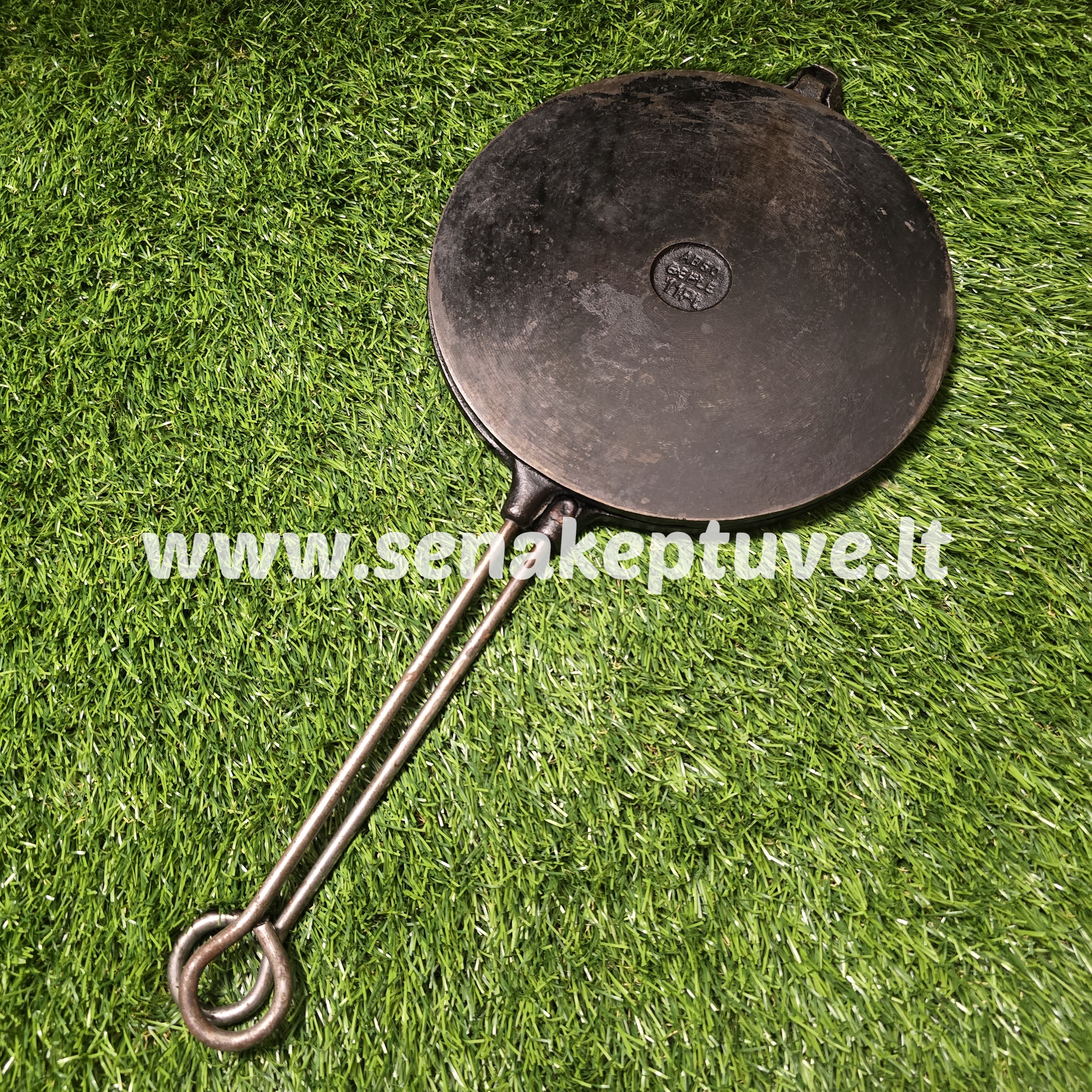 Senovinė ketaus plonų vaflių keptuvė