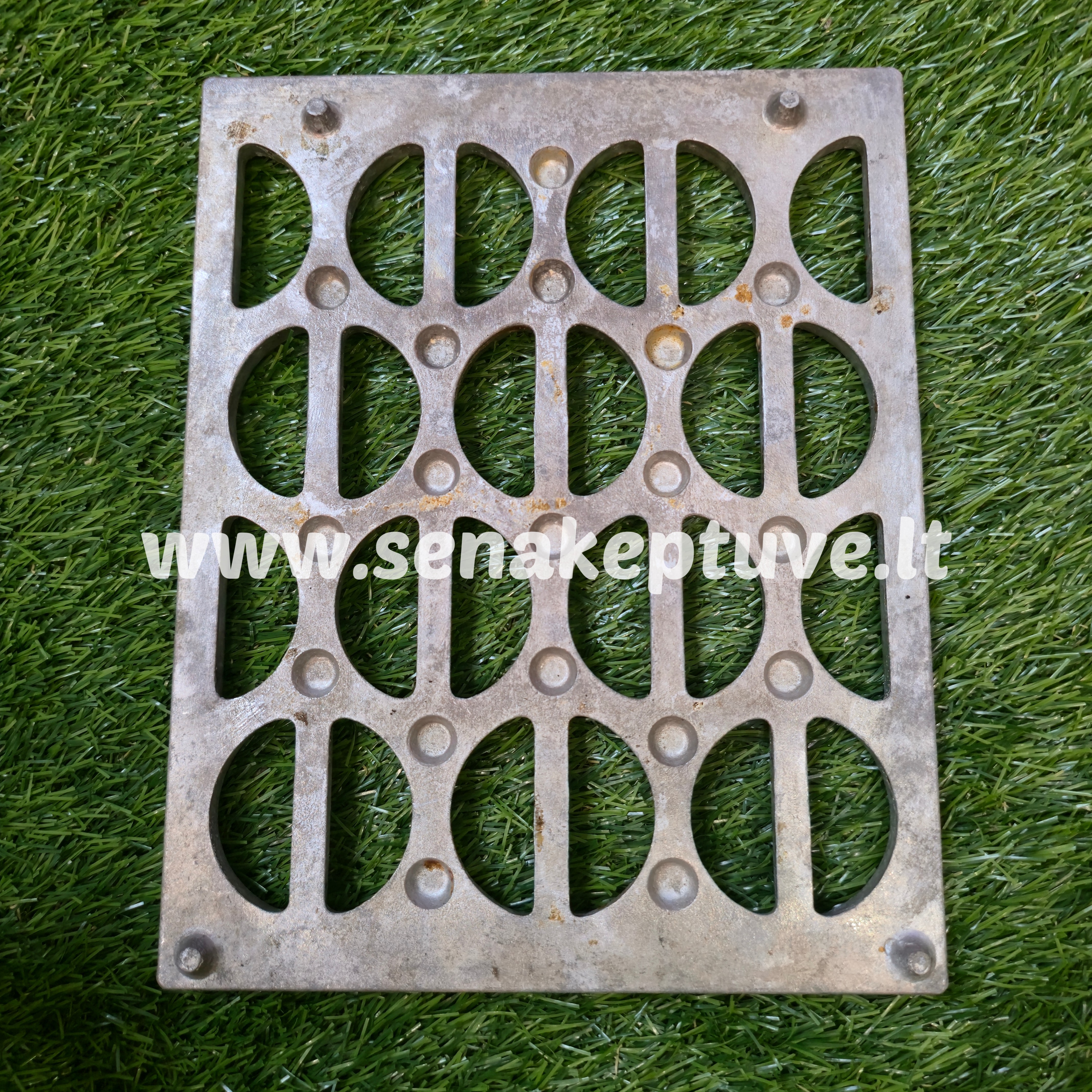 Senovinė koldūnų kepimo forma