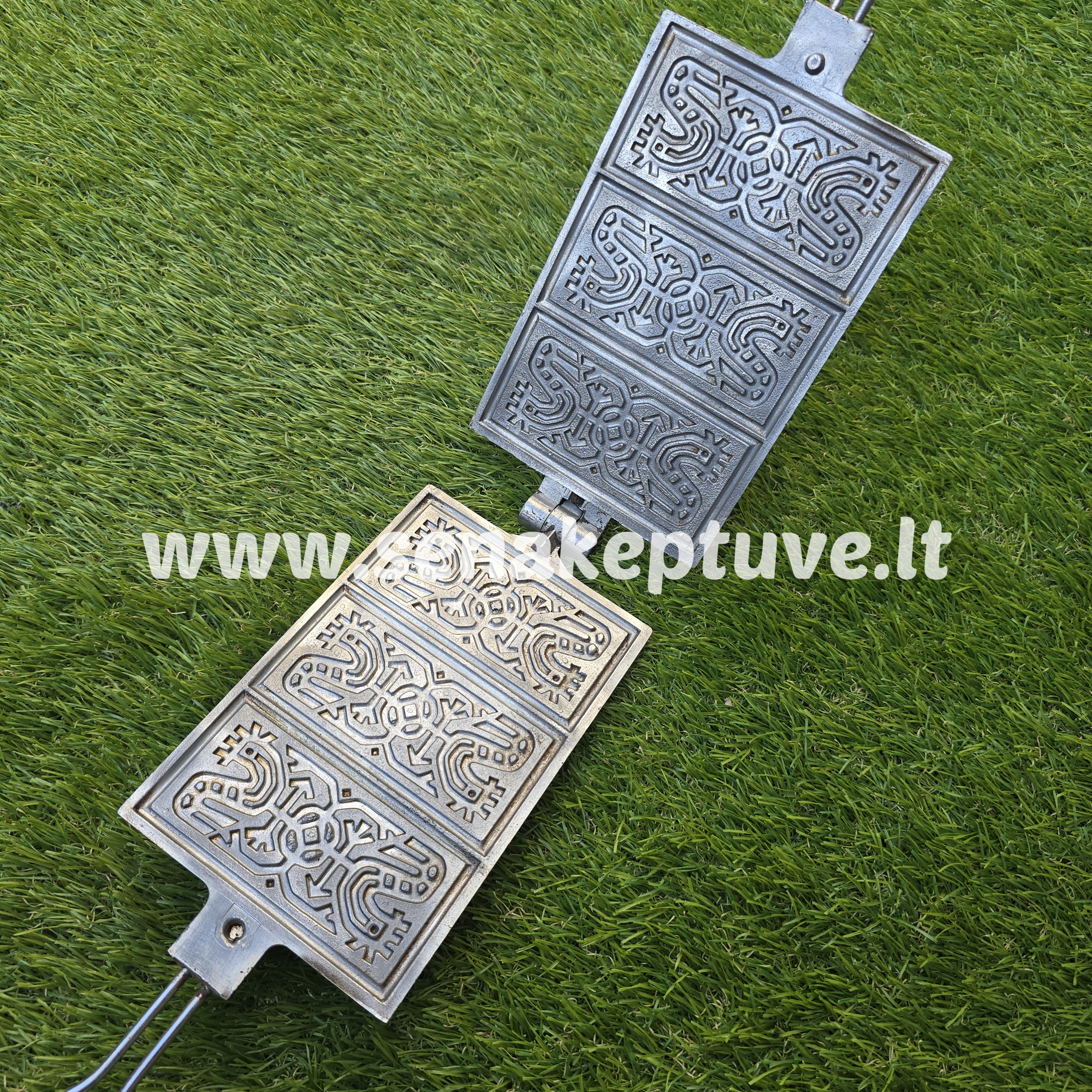 Senovinė plonų vaflių keptuvė