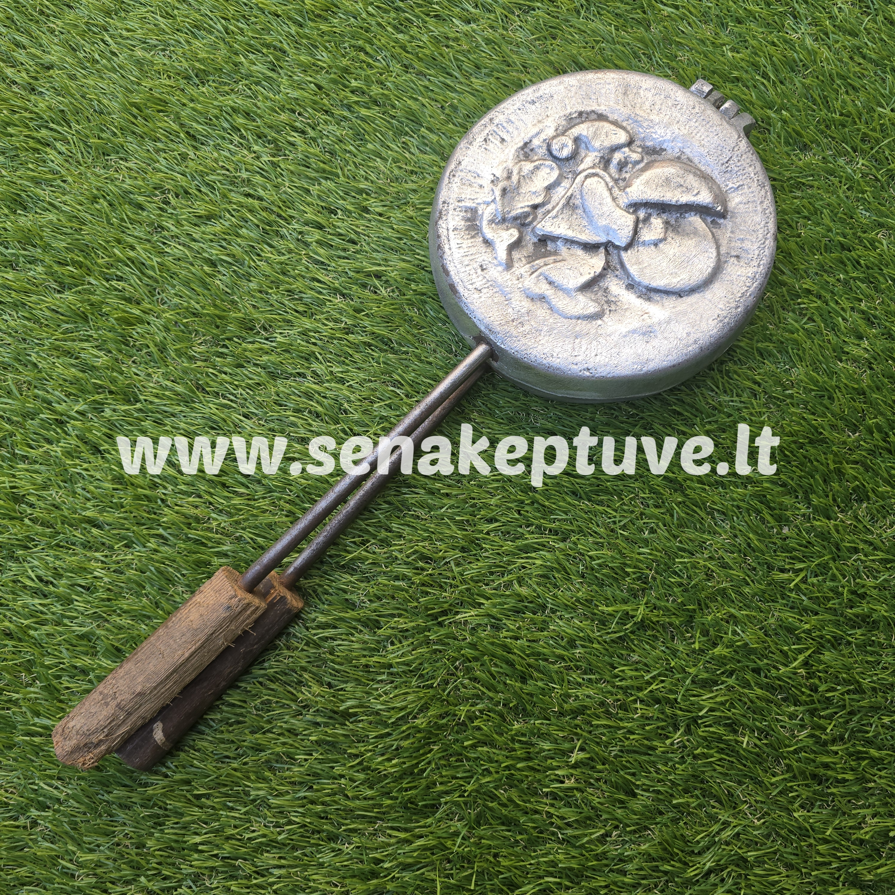 Senovinė grybukų keptuvė