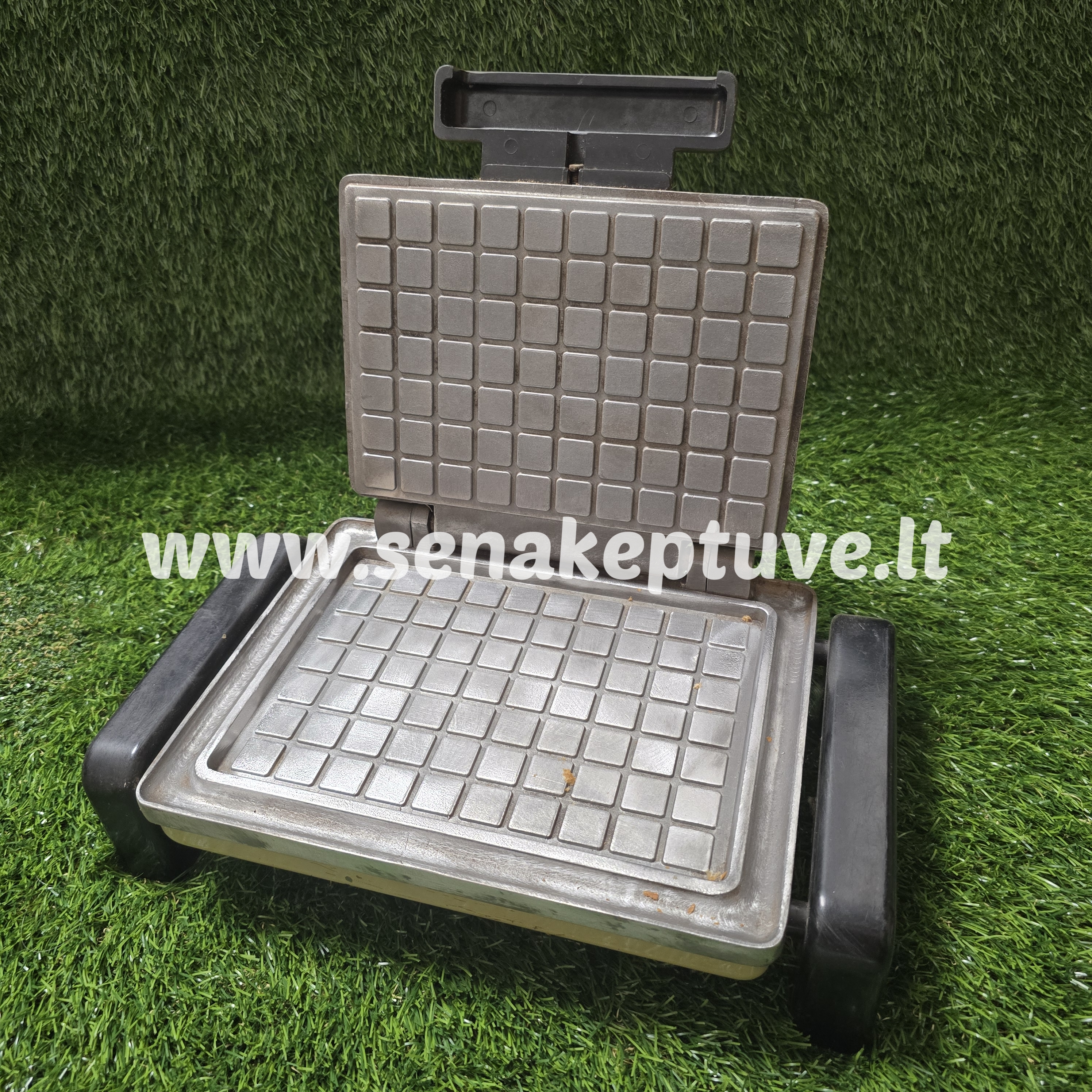 Senovinė elektrinė vaflinė su laidu ploniems vafliams