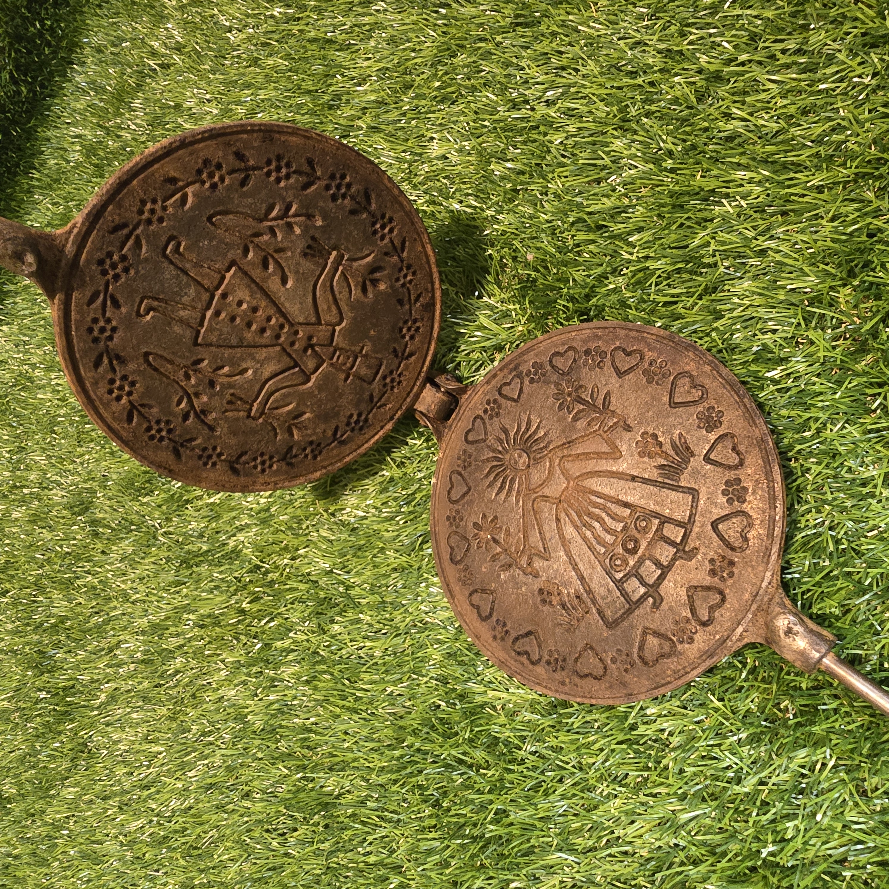 Ketaus plonų vaflių keptuvė