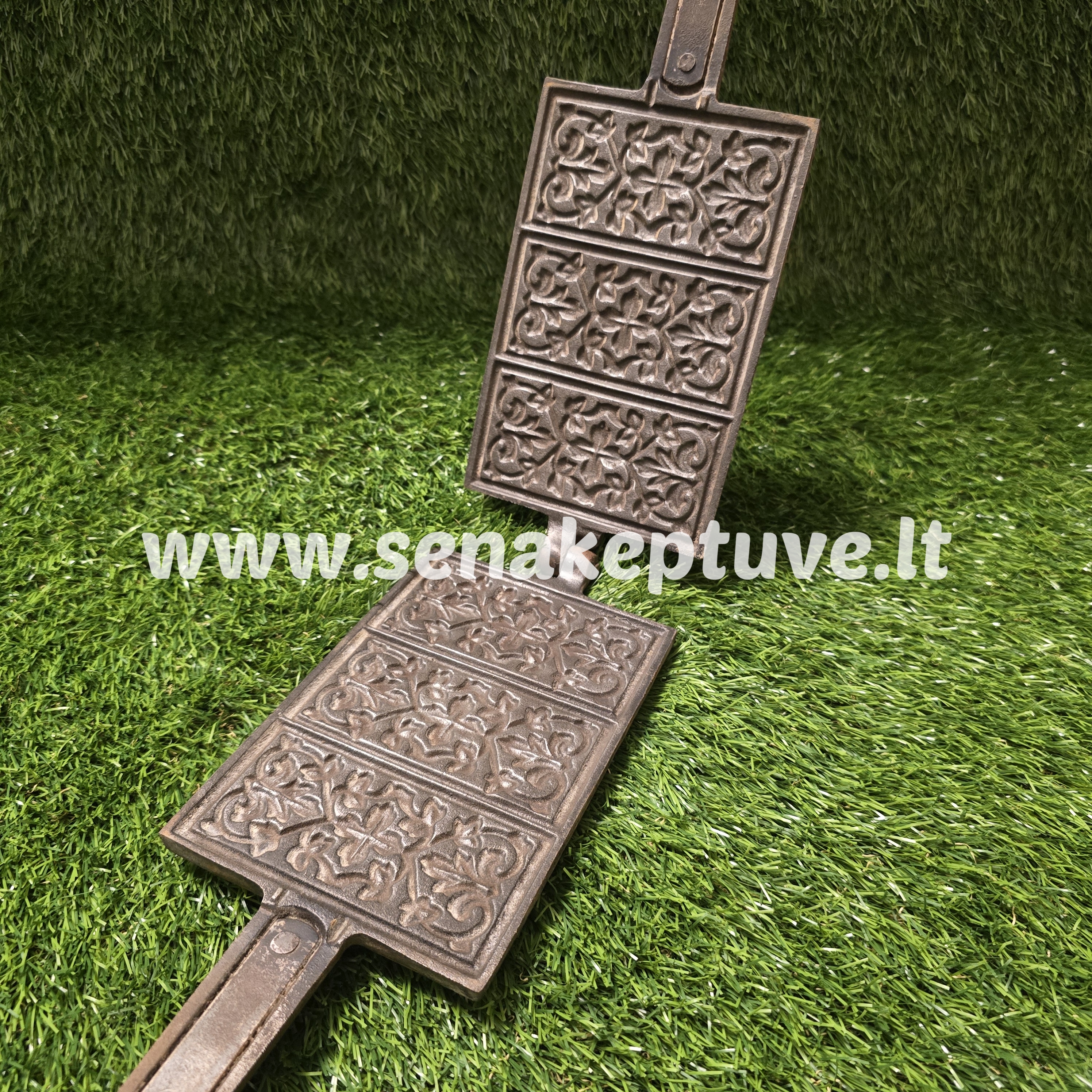 Senovinė ketaus plonų vaflių keptuvė