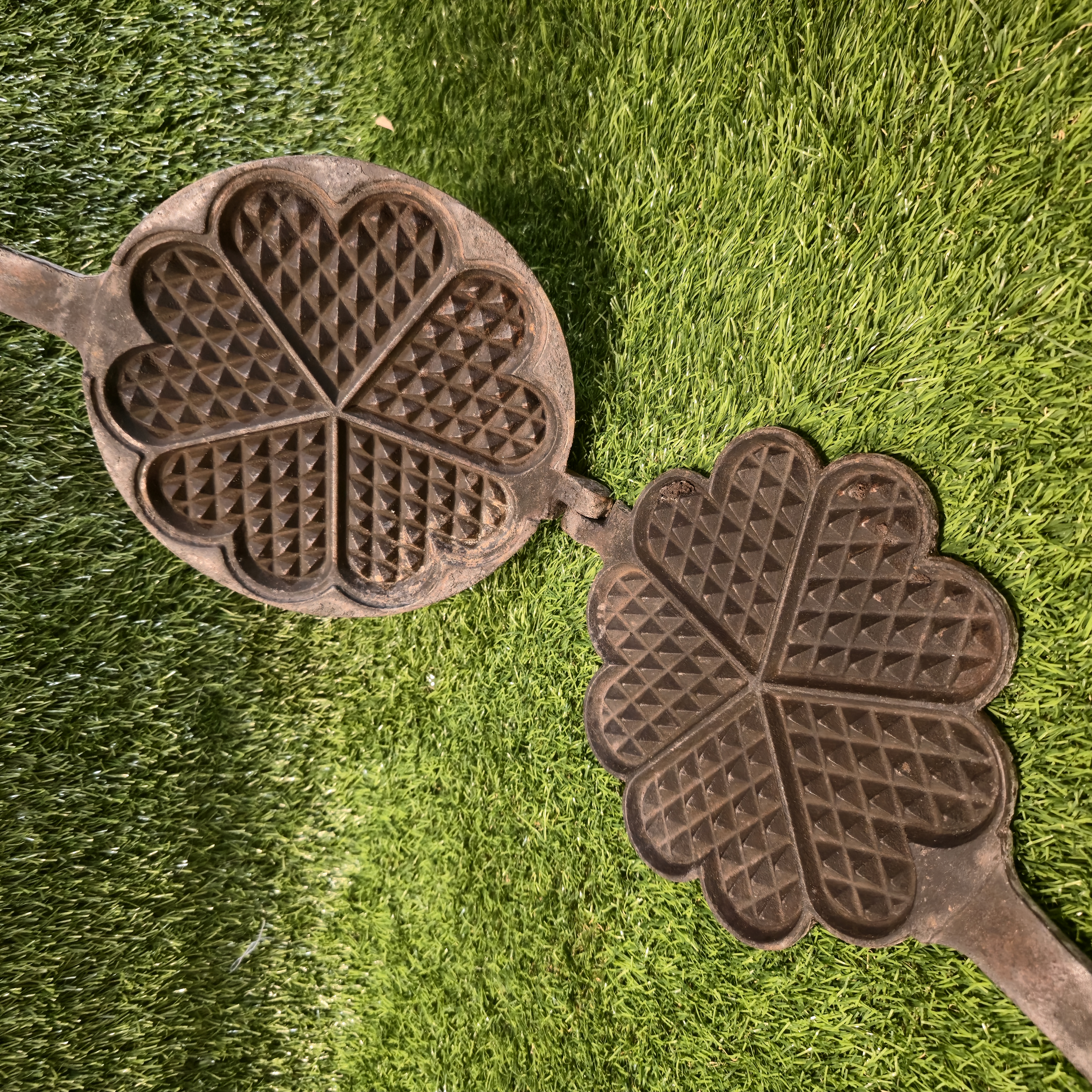 Ketaus čirvinių blynų keptuvė