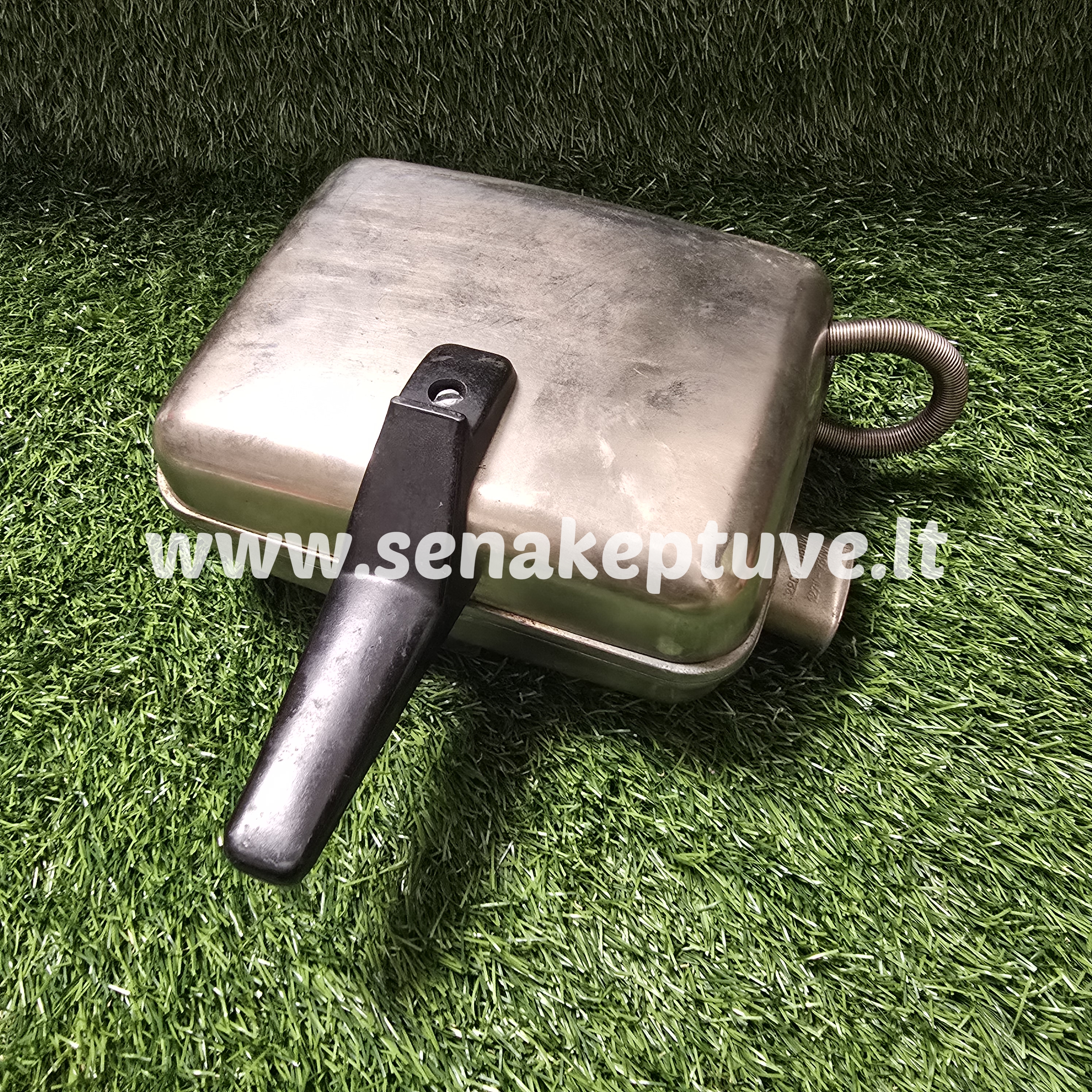 Senovinė elektrinė vaflinė su laidu (nėra apatinės rankenos)