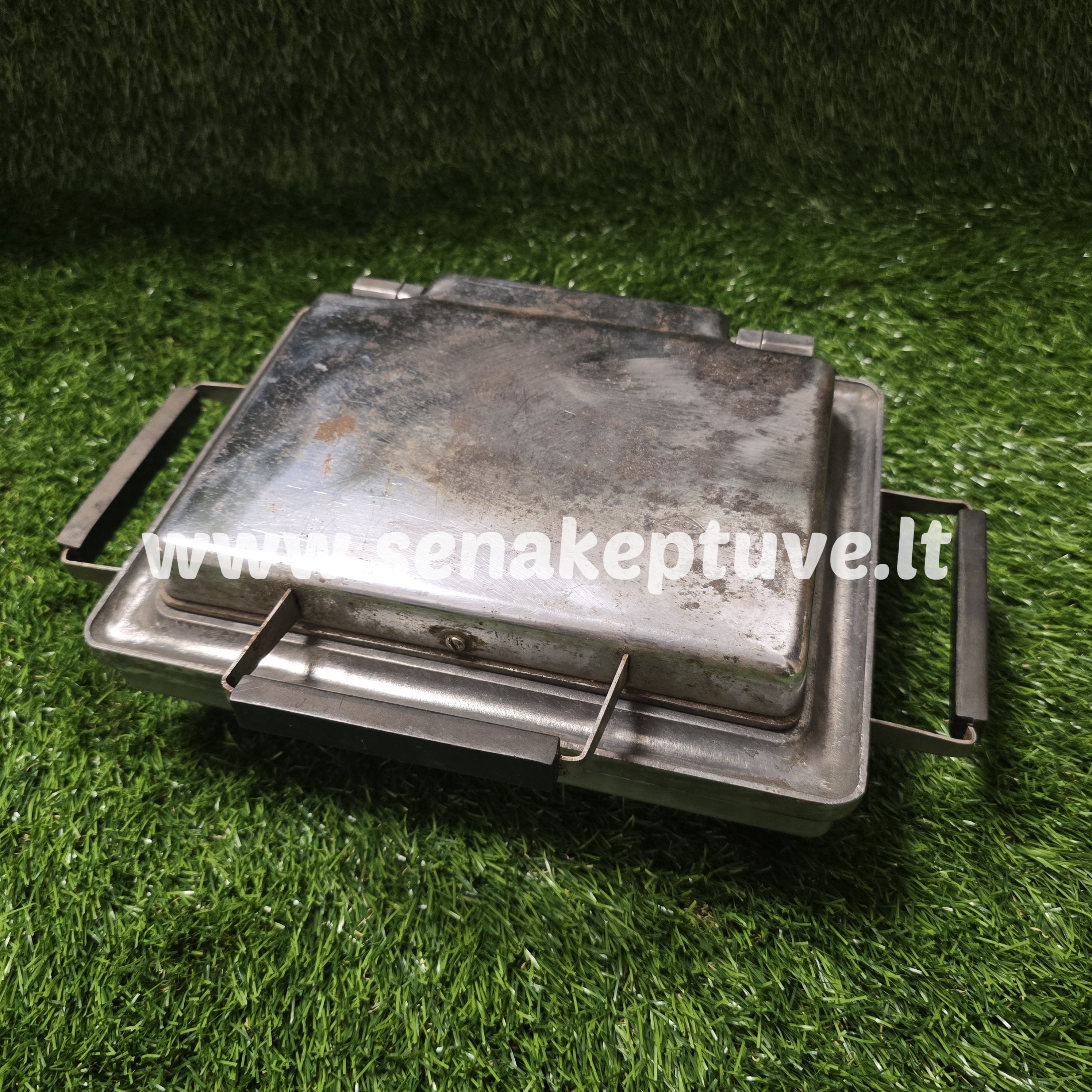 Senovinė elektrinė vaflinė su laidu ploniems vafliams