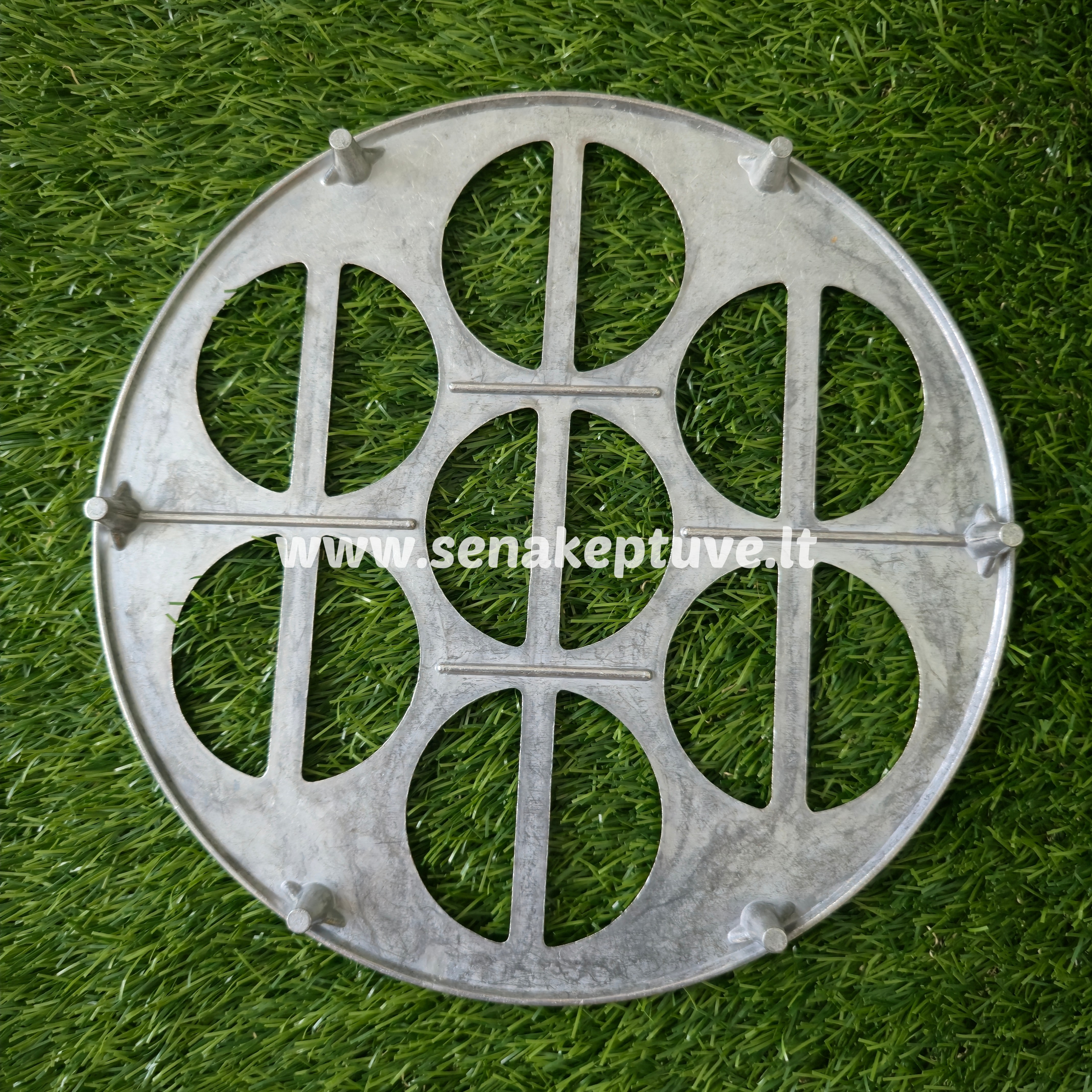 Senovinė koldūnų kepimo forma