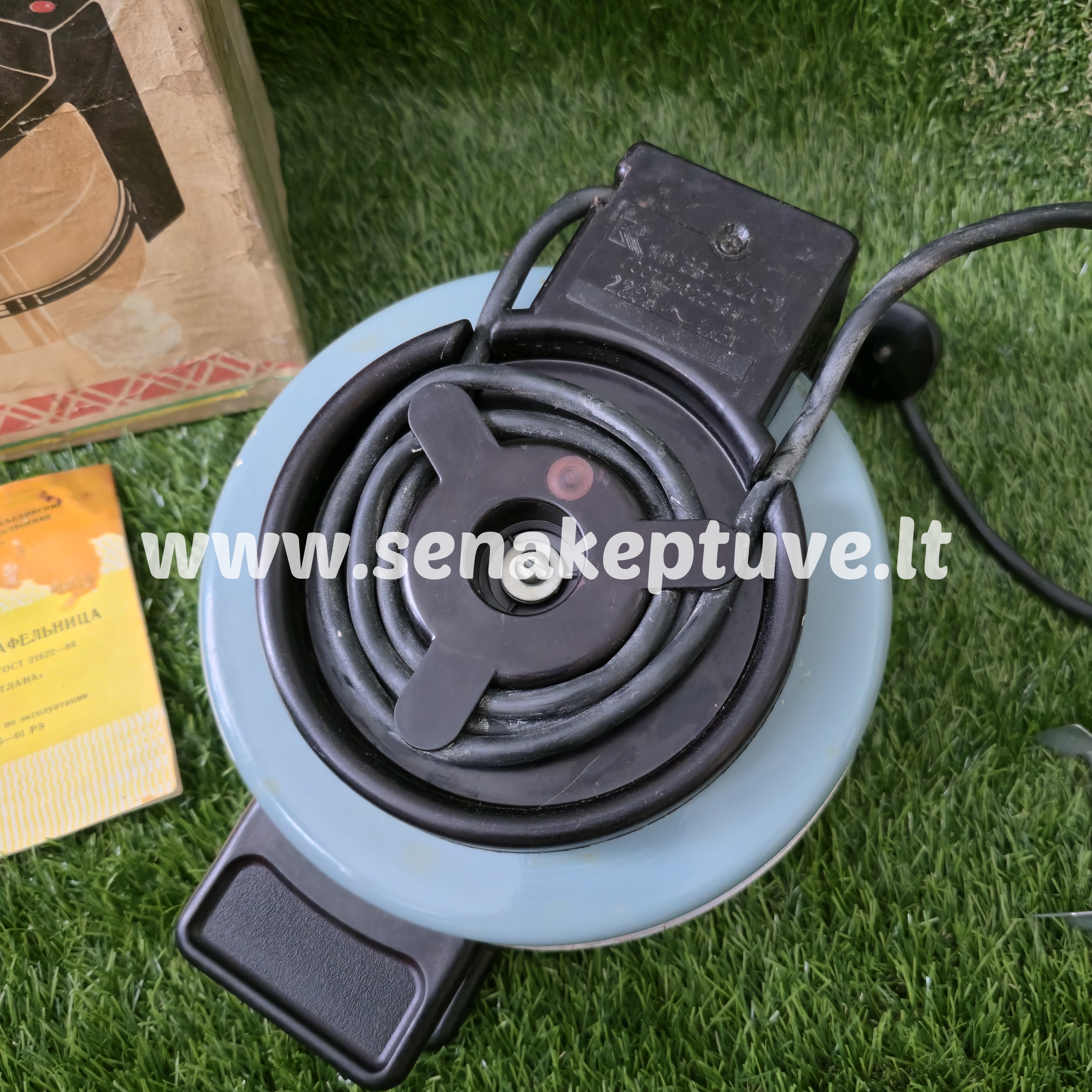 Senovinė elektrinė vaflinė Svetlana su originalia dėže, naudojimosi instrukcija bei laidu