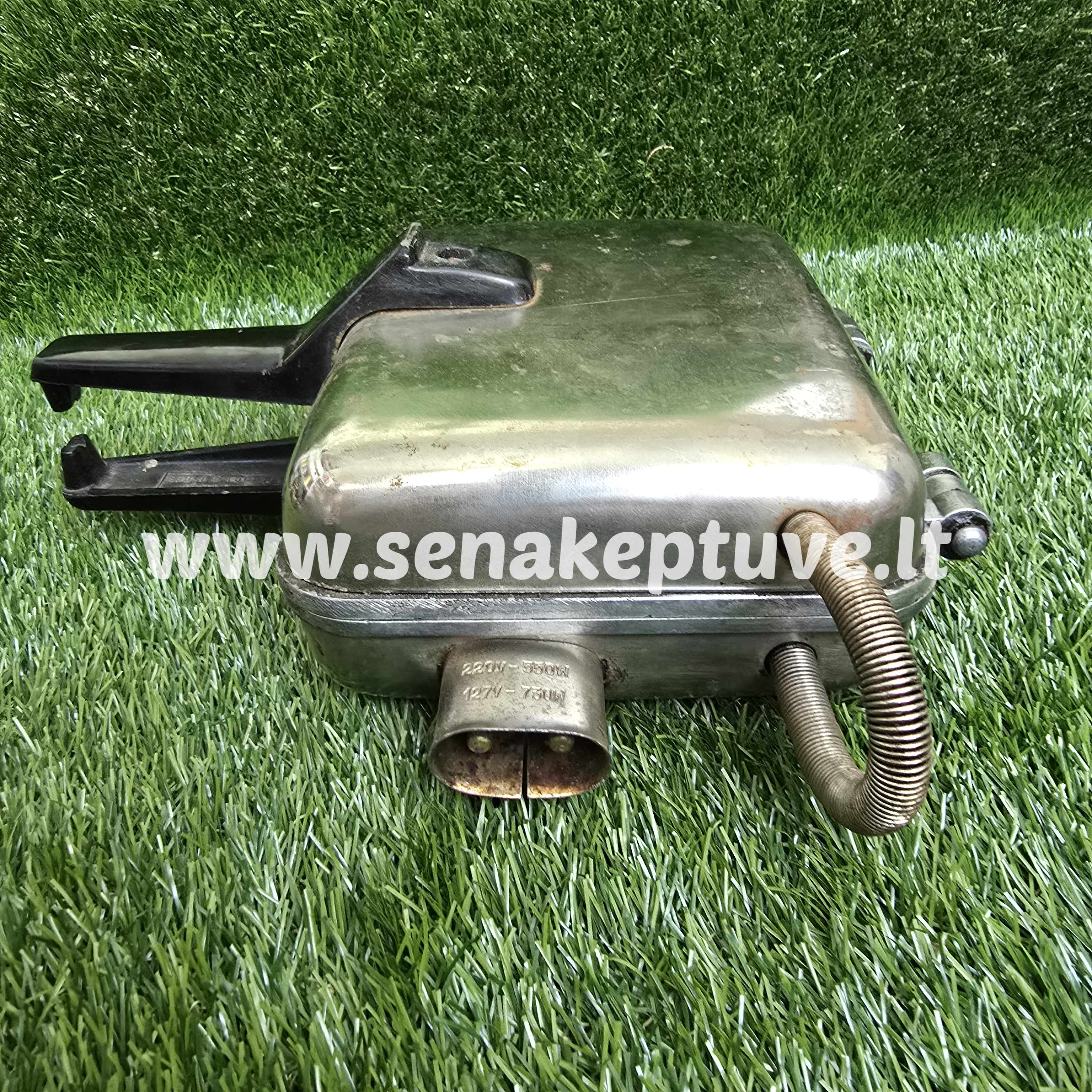 Senovinė elektrinė vaflinė su laidu