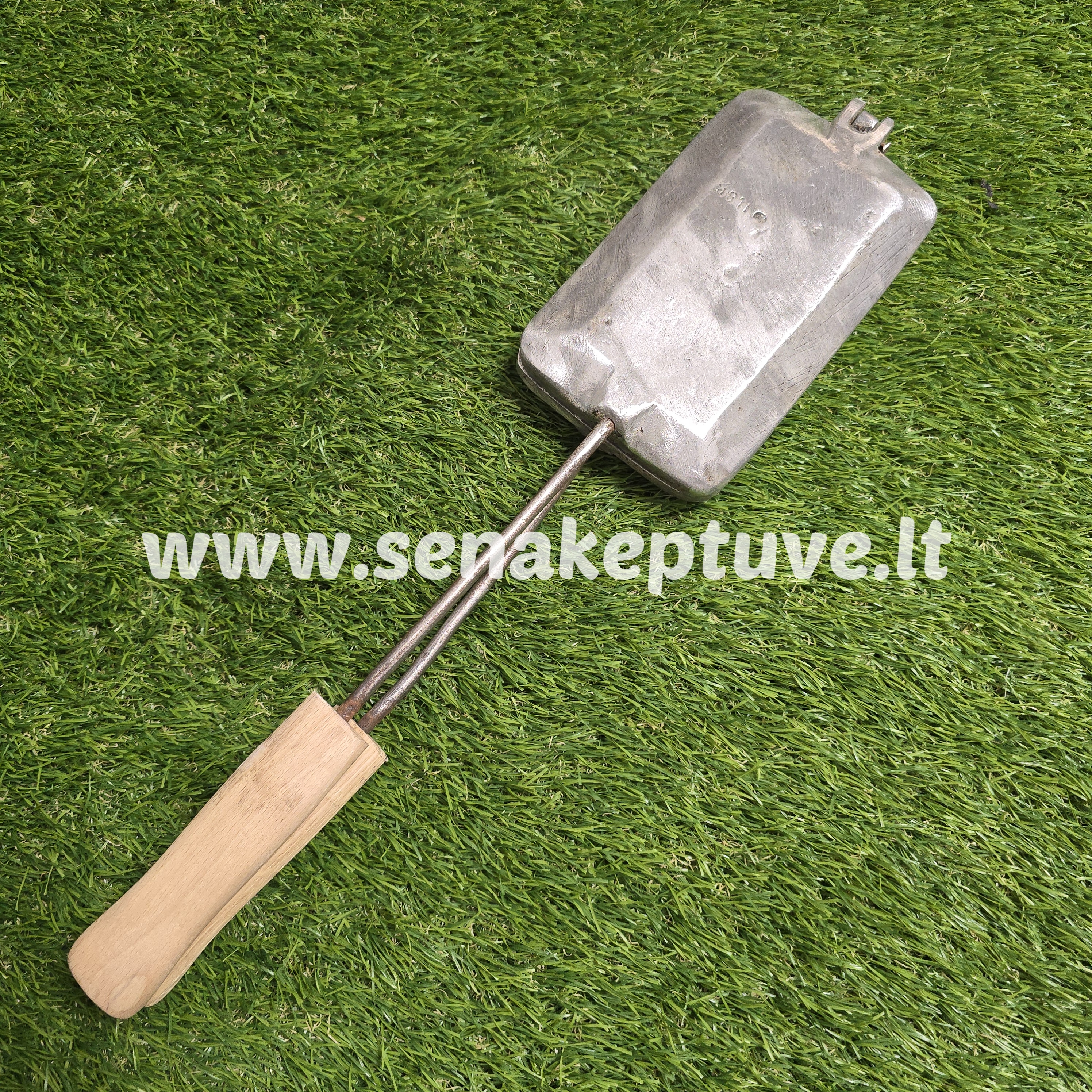 Senovinė asorti (2 voveraitės, zuikis, paukštukas) keptuvė