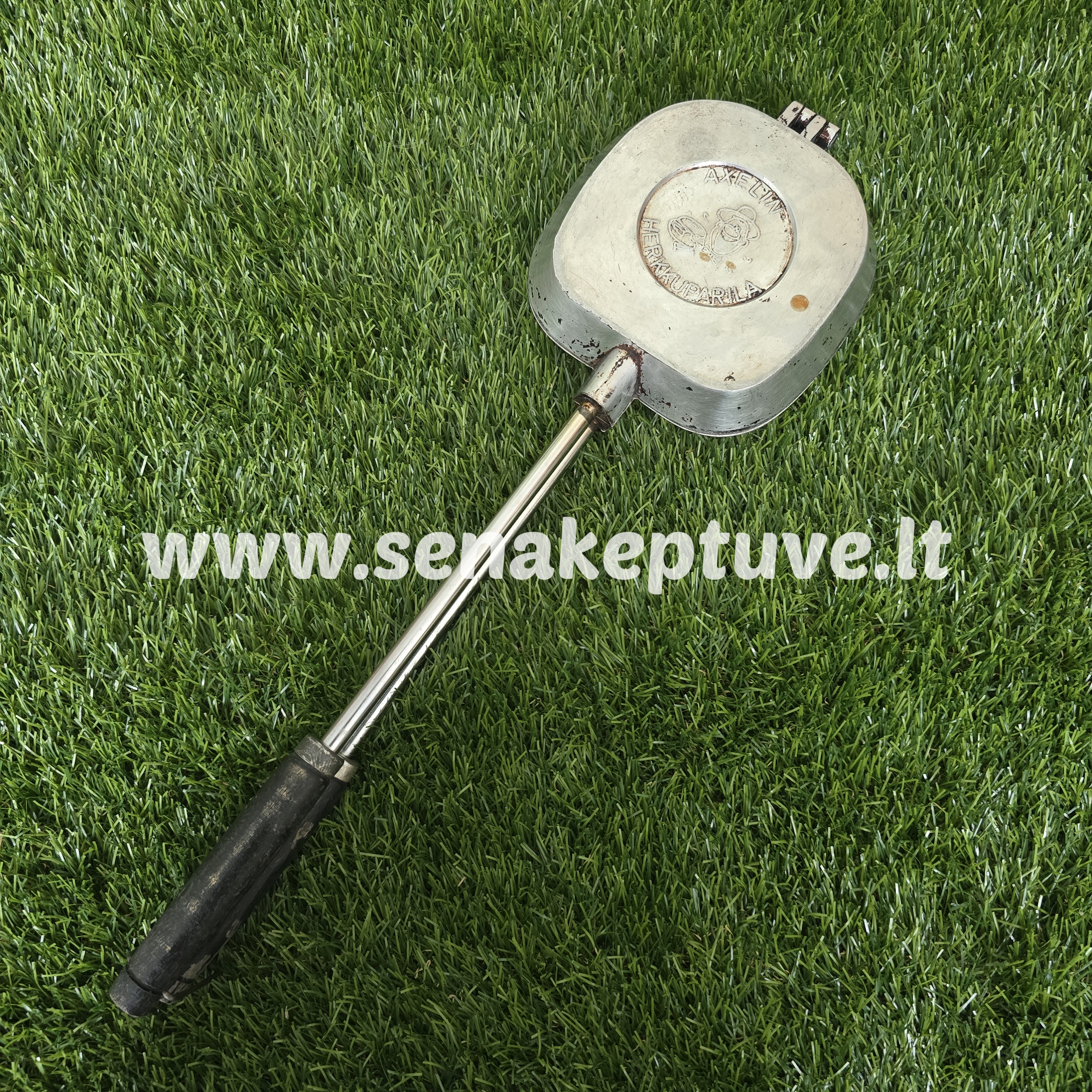 Senovinė madlenų keptuvė