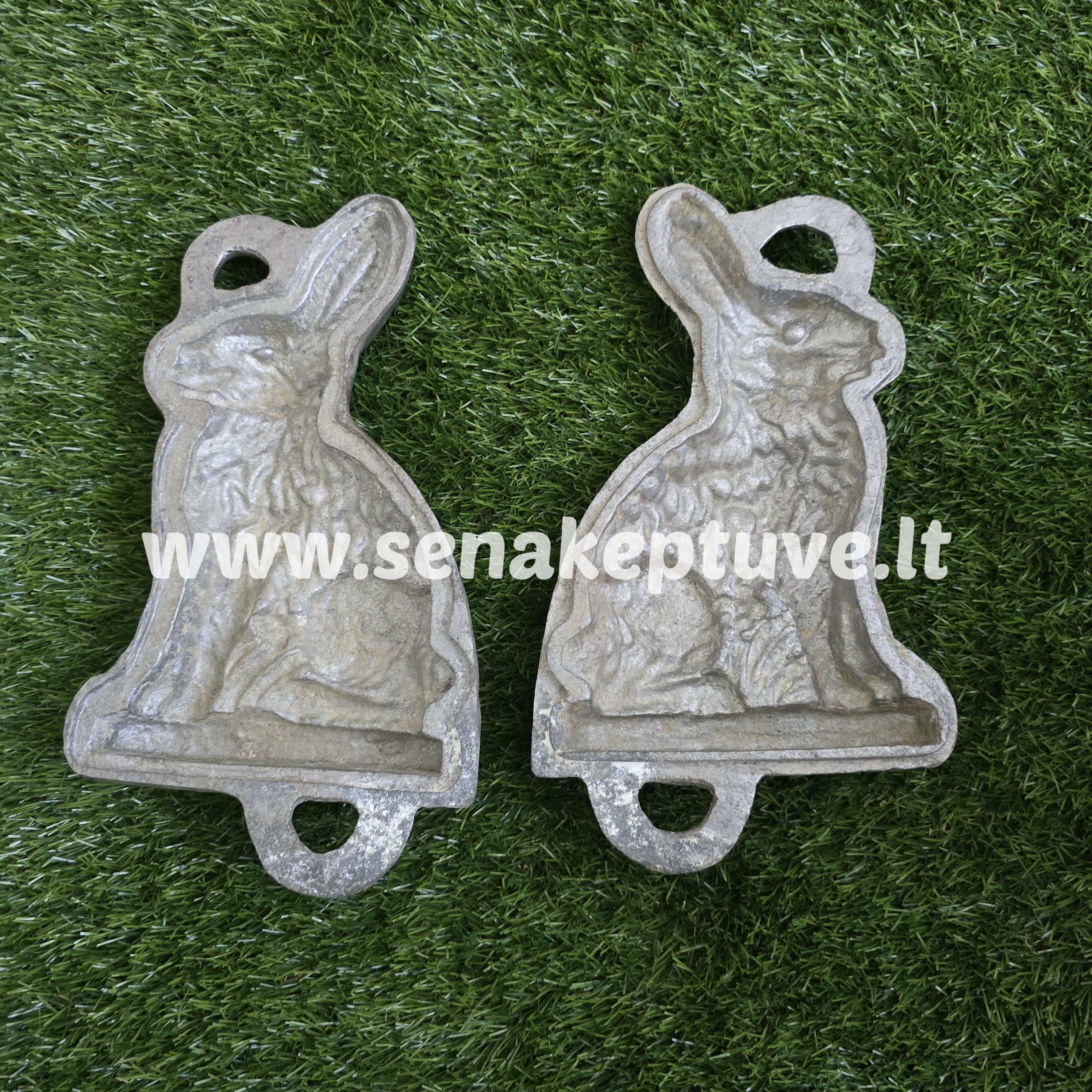 Senovinė zuikučio kepimo forma