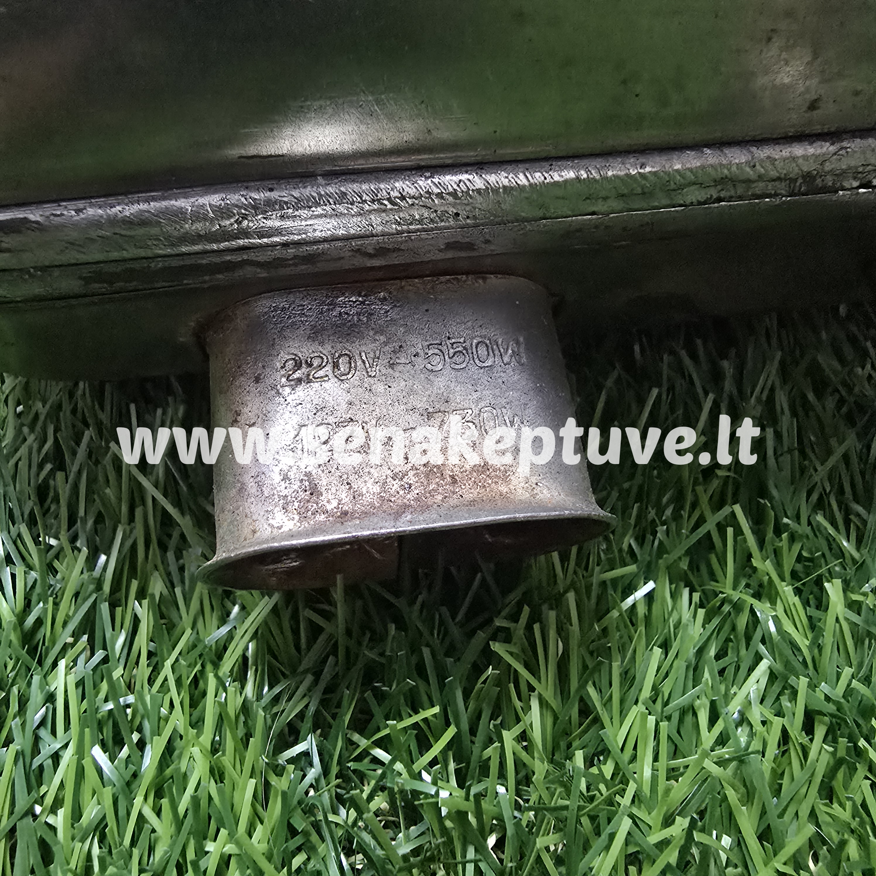 Senovinė elektrinė vaflinė su laidu