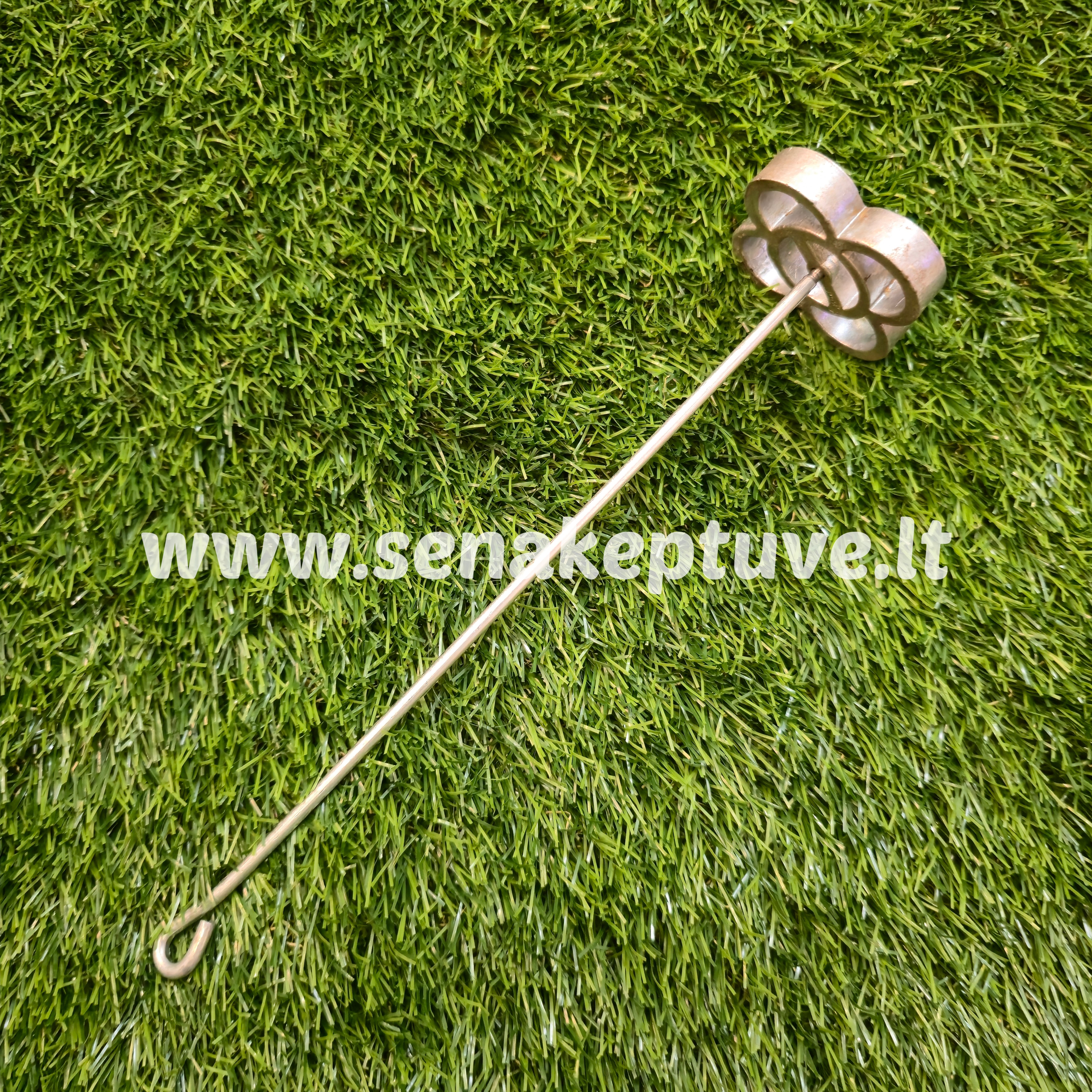 Senovinė žagarėlių formelė su koteliu