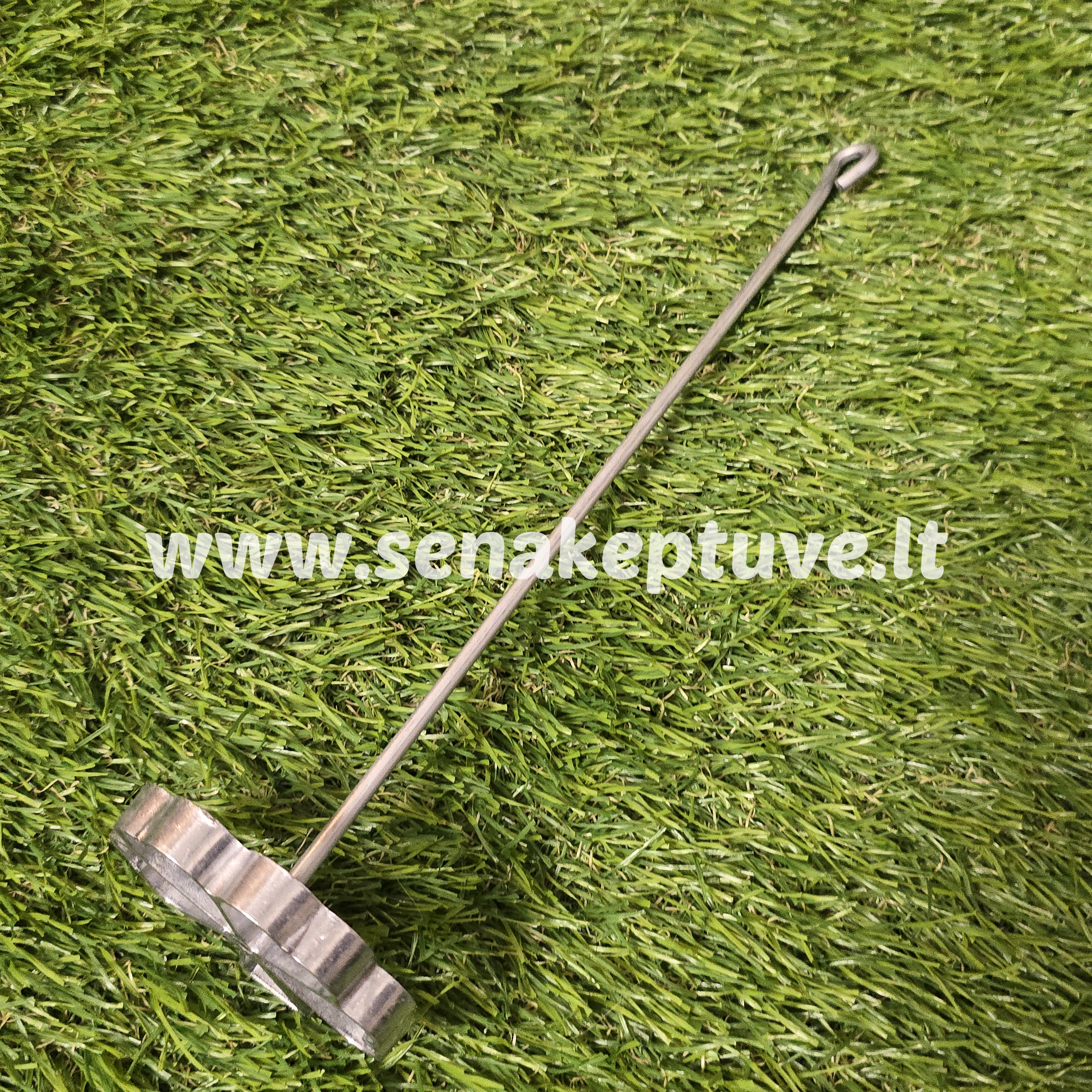 Šiuolaikinė žagarėlių formelė su koteliu