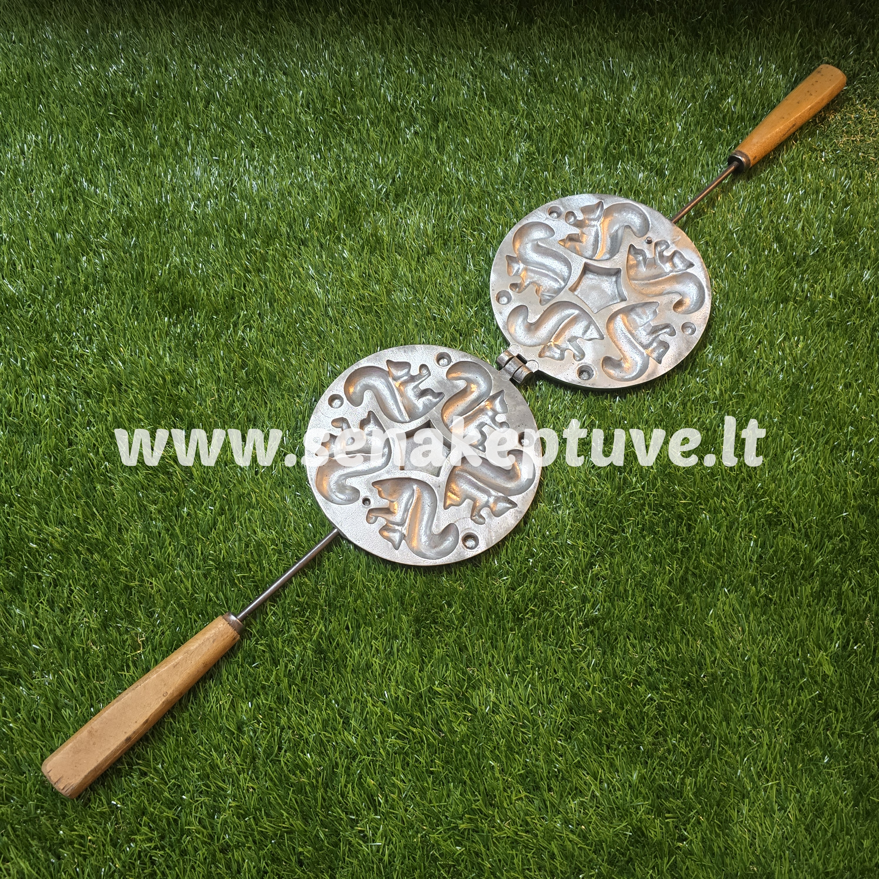 Senovinė voveraičių keptuvė