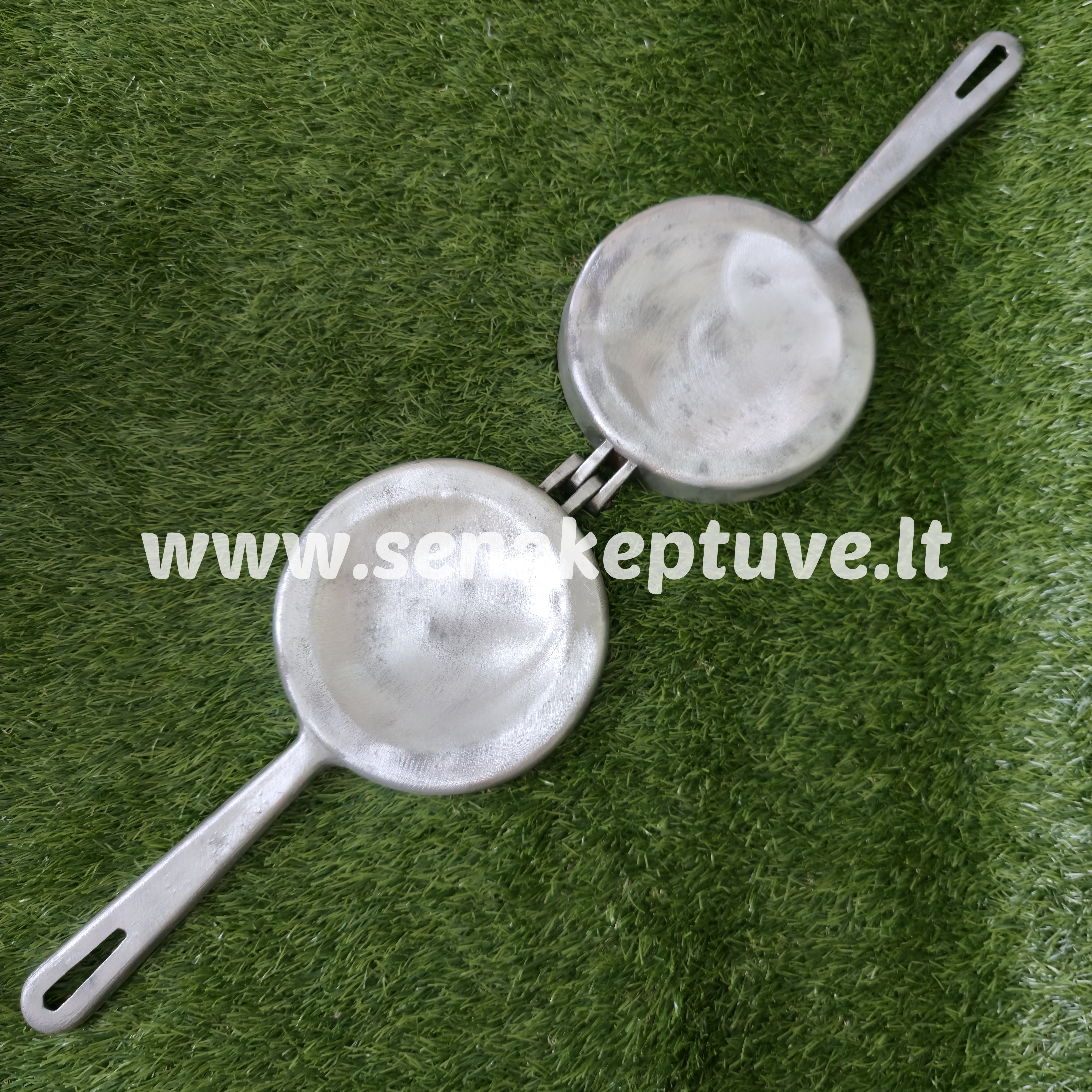 Senovinė grybukų keptuvė