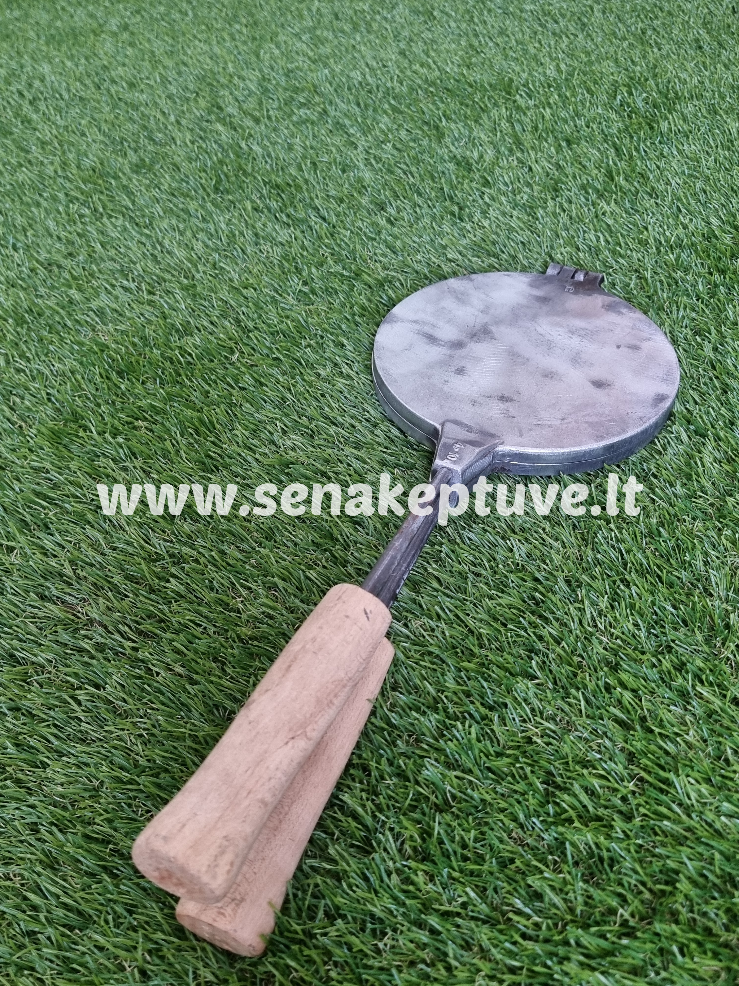 Senovinė blynų keptuvė